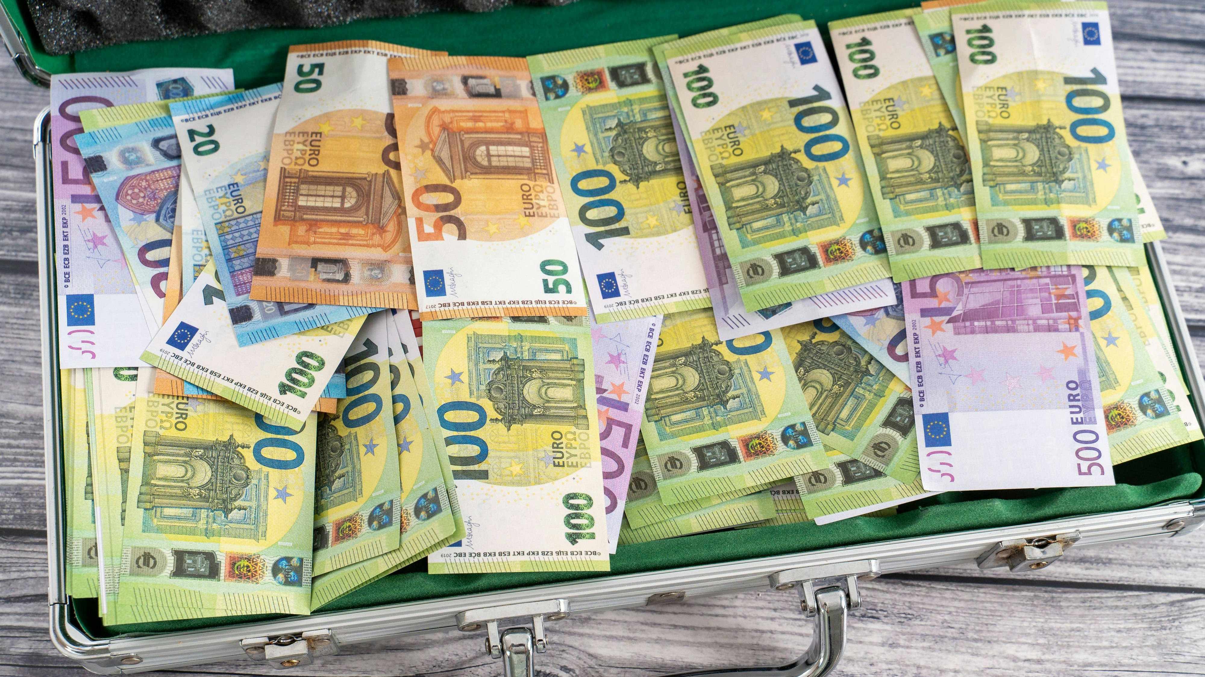 Heute.at - Lotto-Dreifachjackpot lockt mit 3 Millionen Euro