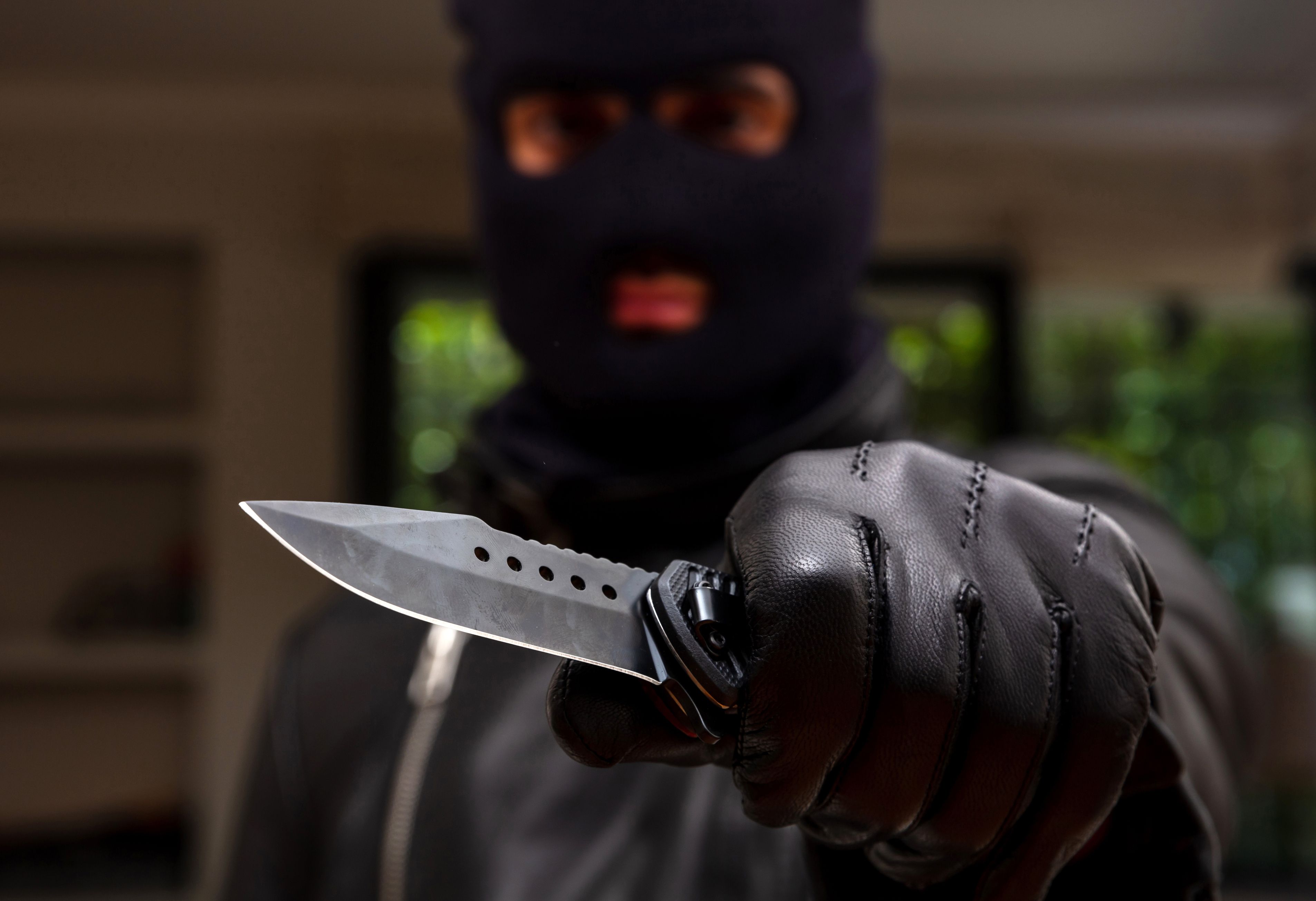 Der Täter war maskiert und bewaffnet.
