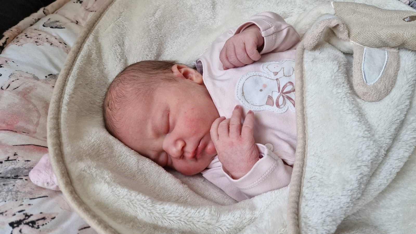 Heute.at - Neujahrsbaby in NÖ – Herzlich willkommen, Luna