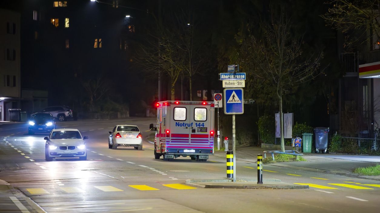 Heute.at - Explosion – mehrere Tote bei Silvesterfeier in Skiort