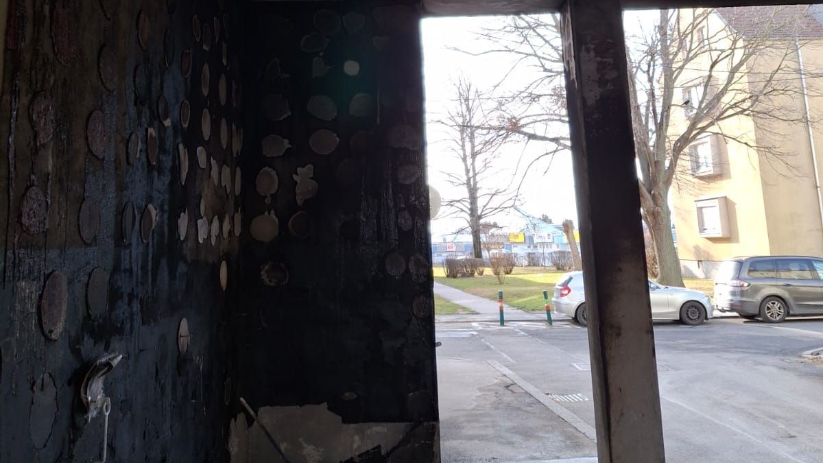 Heute.at - Flammen! Brand in Wien lässt Wand verkohlt zurück