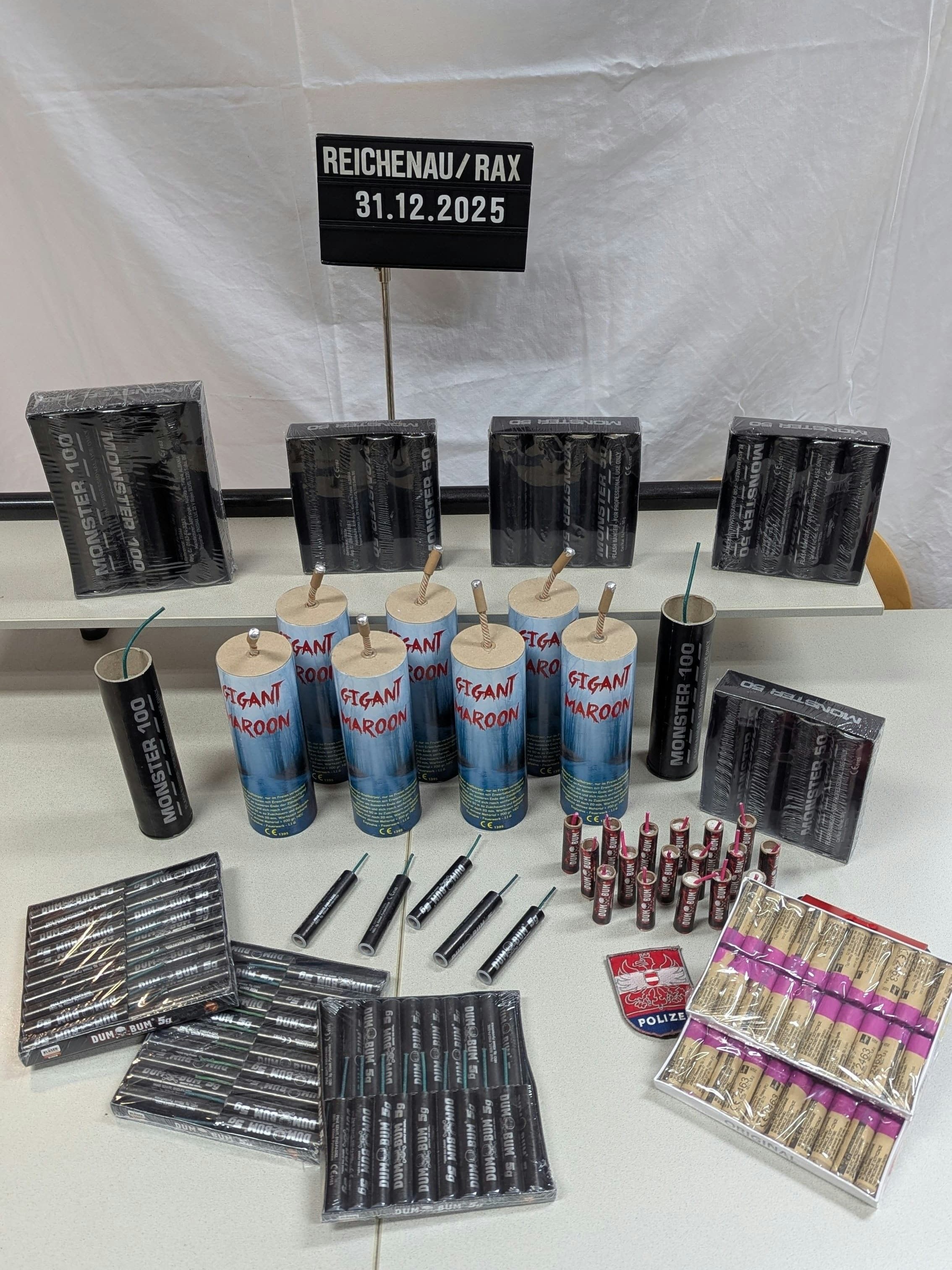 Der 13-Jährige kaufte die pyrotechnischen Gegenstände in Tschechien.