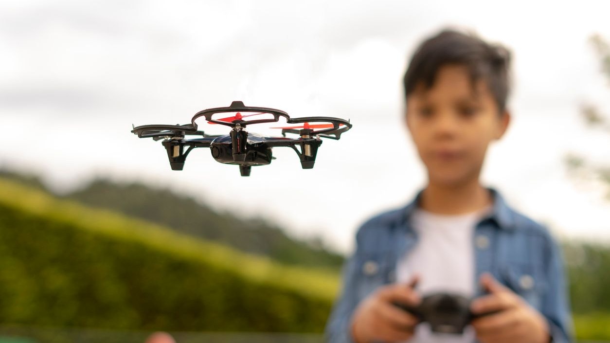 Heute.at - Bub (14) sorgt mit Drohne für Flug-Chaos in Kärnten