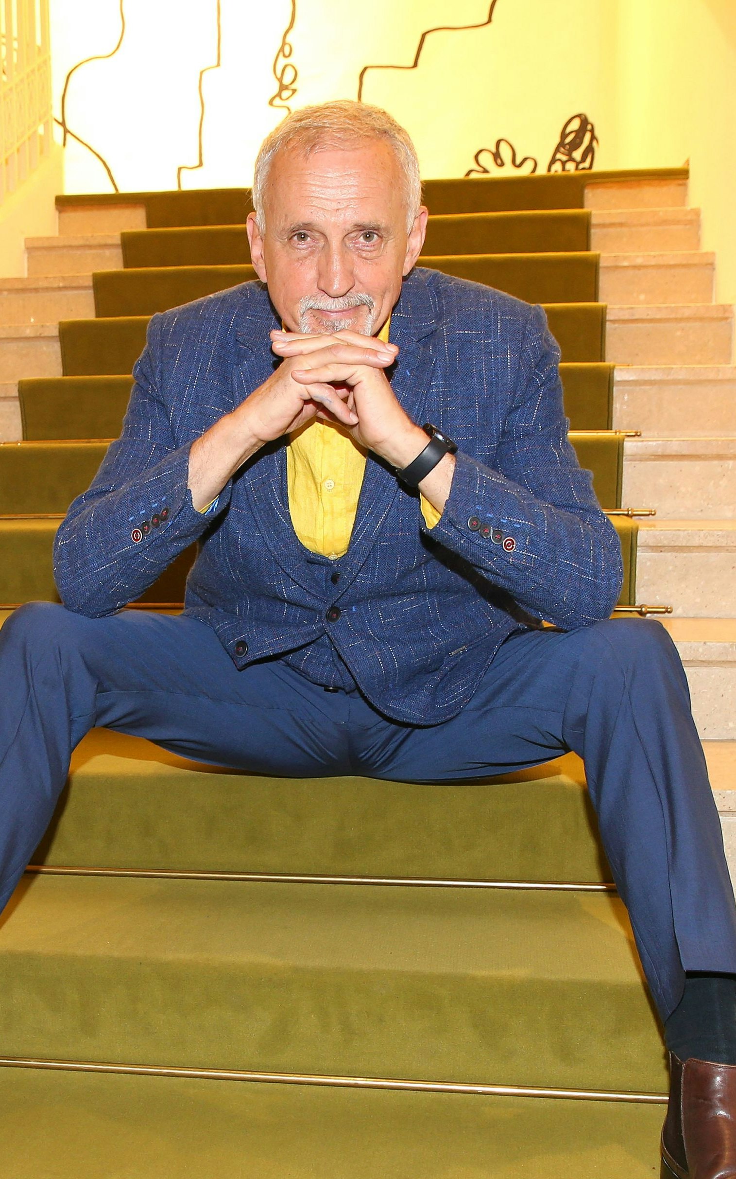 Krebs, unheilbar: Wie Bestseller-Autor in seinen Büchern weiterlebt