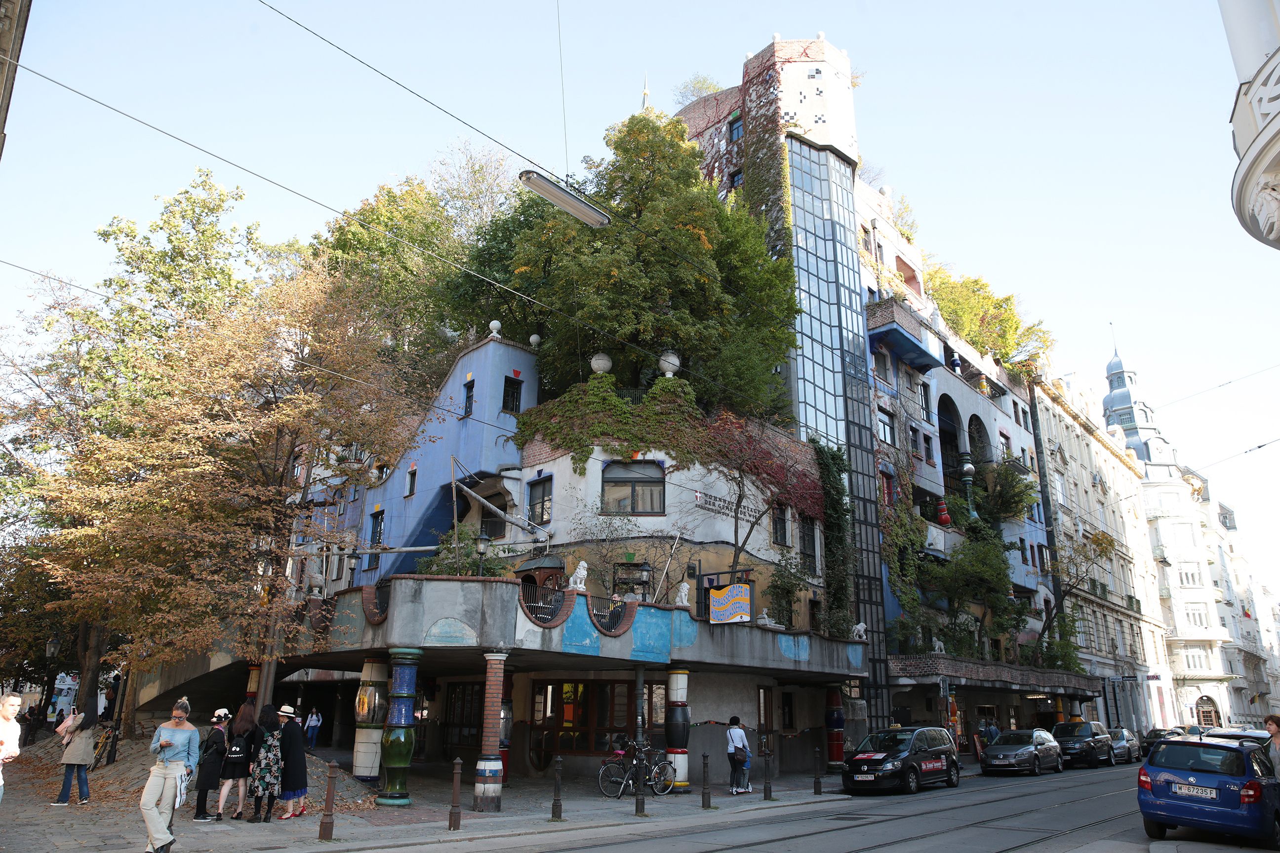 Heute.at - Trafik, Kran und Hundertwasserhaus unter Denkmalschutz
