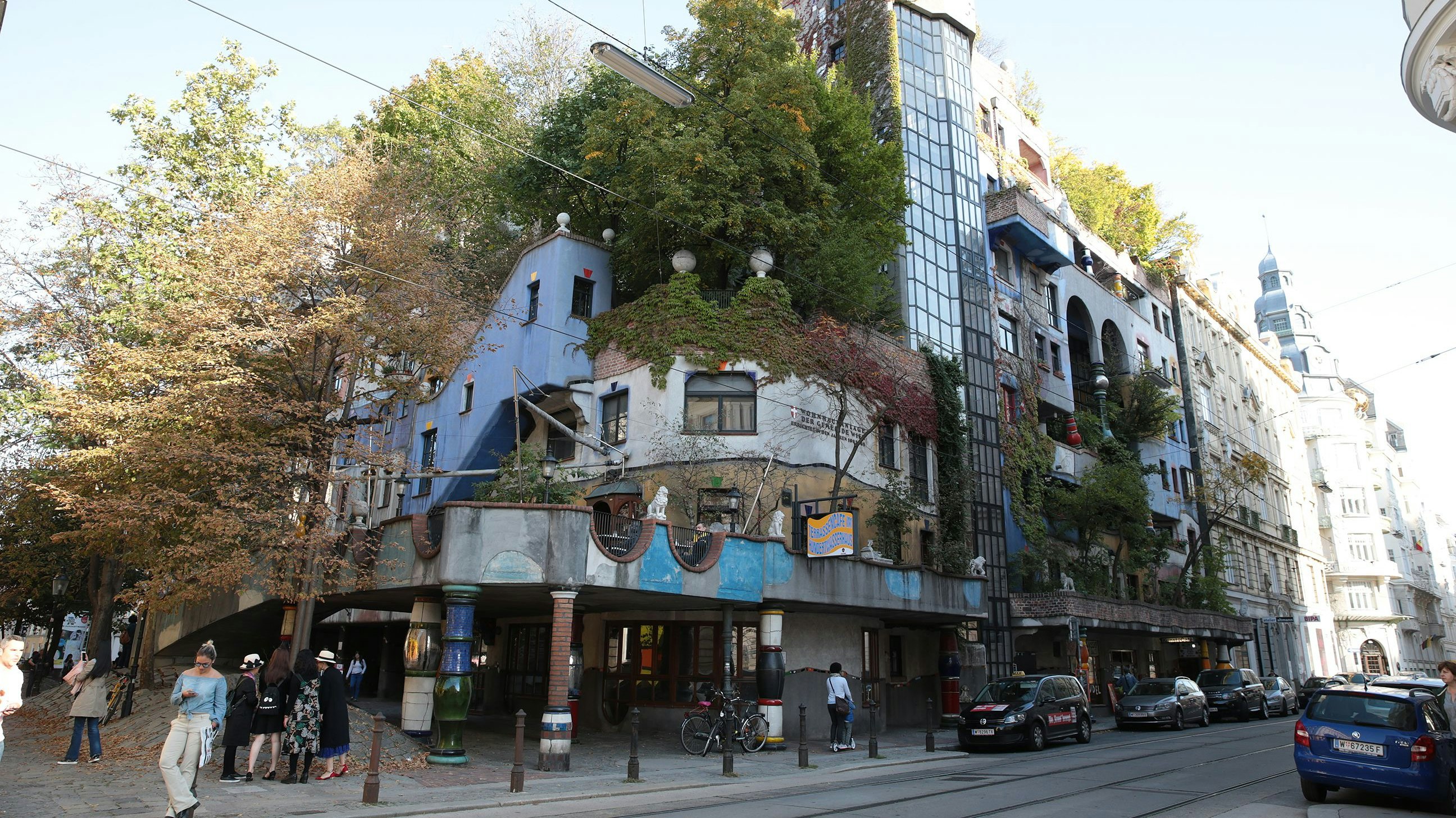 Heute.at - Trafik, Kran und Hundertwasserhaus unter Denkmalschutz