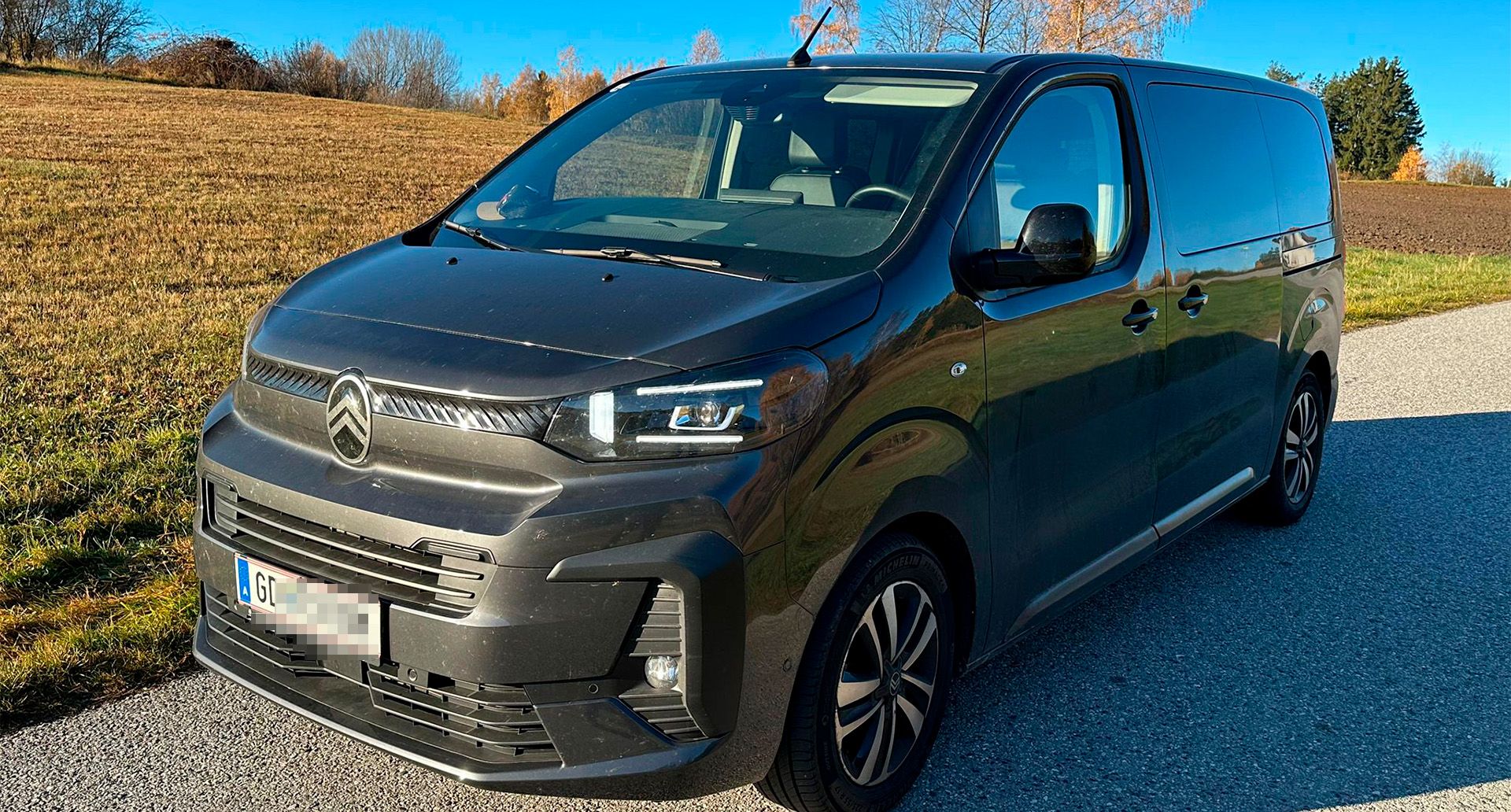 Heute.at - Nur Probleme! Neuwagen treibt Familie in den Wahnsinn