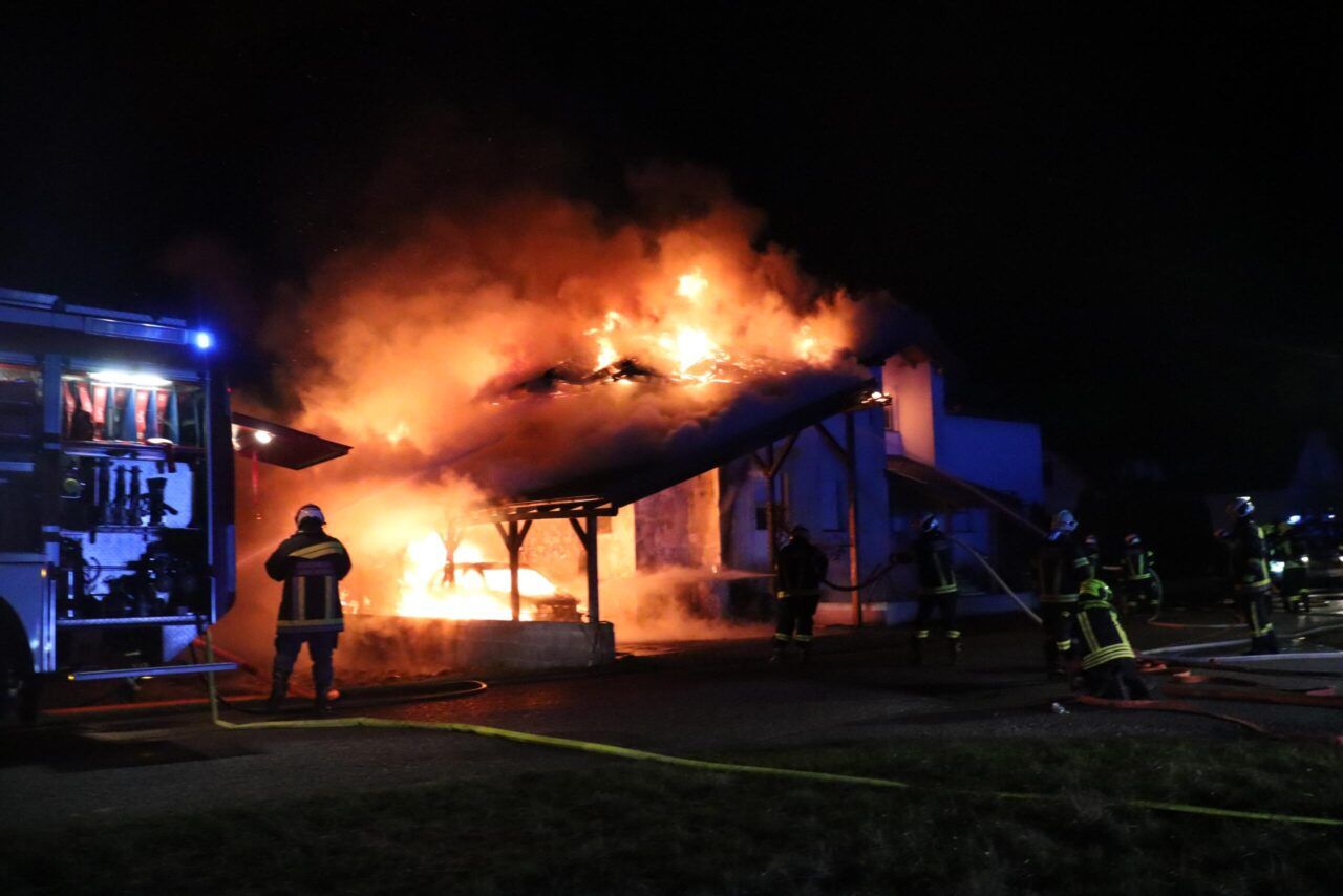 Heute.at - Böller setzt Haus in Vollbrand – Familie verlor alles