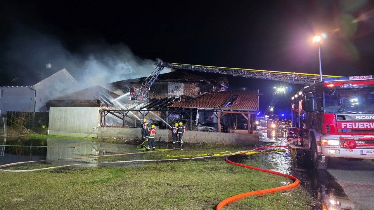  Direkt neben dem Einfamilienhaus befindet sich eine Fußballwiese.