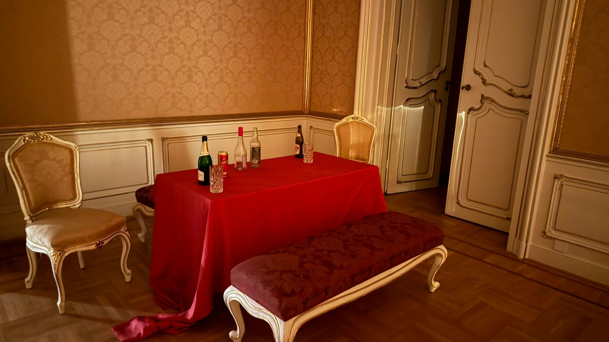 Heute.at - Illegale Palais-Party – neuer Einbruch nach der Feier