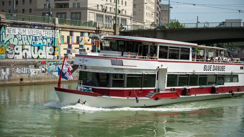 Heute.at - Rekordjahr! Über 310.000 Gäste genossen Donau-Fahrten