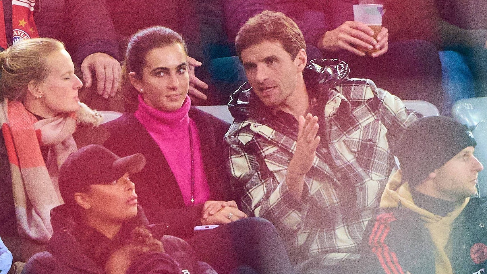 Heute.at - Dumme Spielerfrau – Lisa Müller platzt der Kragen