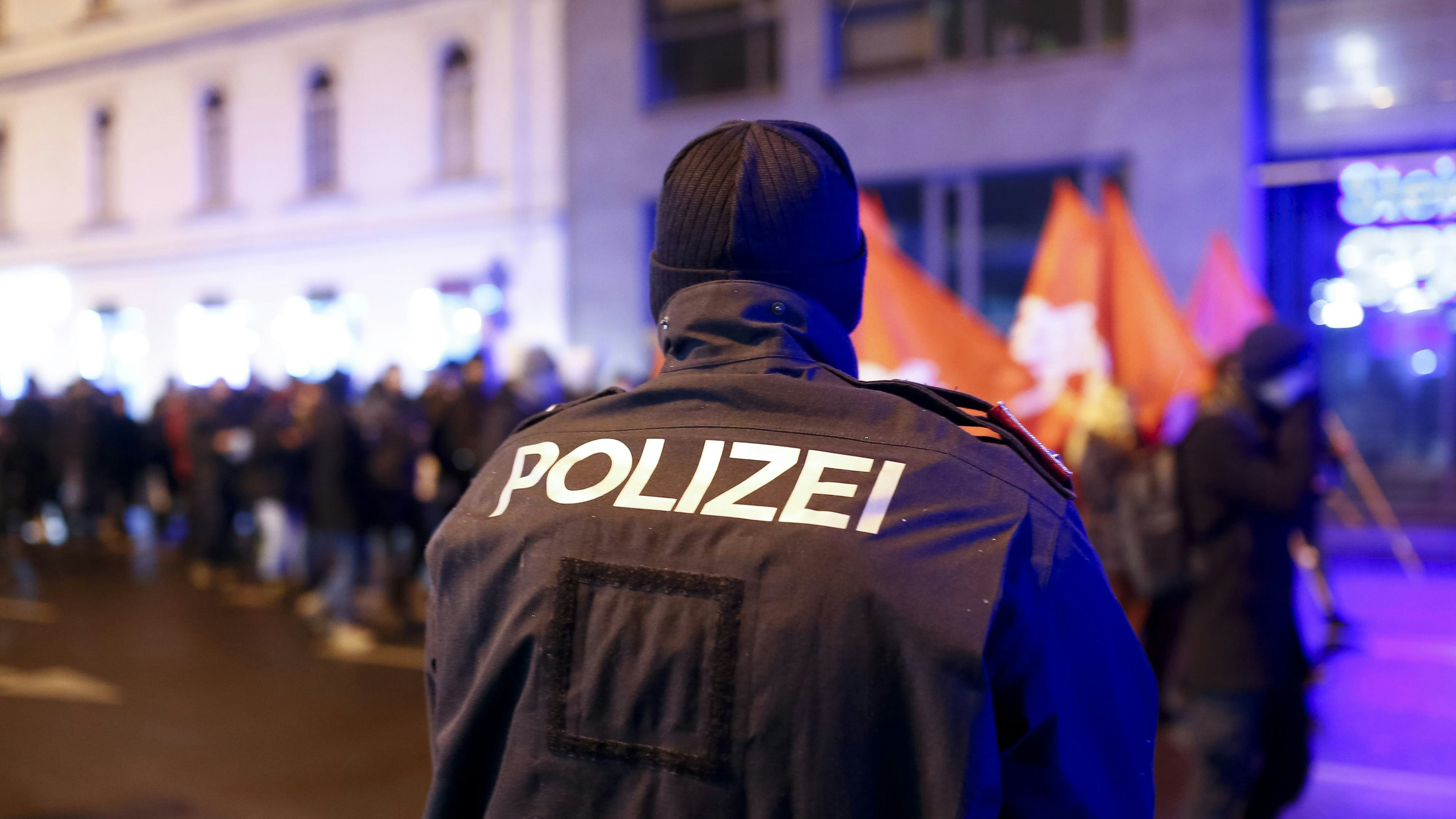 Heute.at - Burschenschafter attackiert – 7 Angeklagte vor Gericht