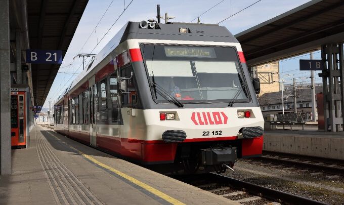 Heute.at - Pendler-Ärger: Längeres Warten wegen Öffi-Sparplänen