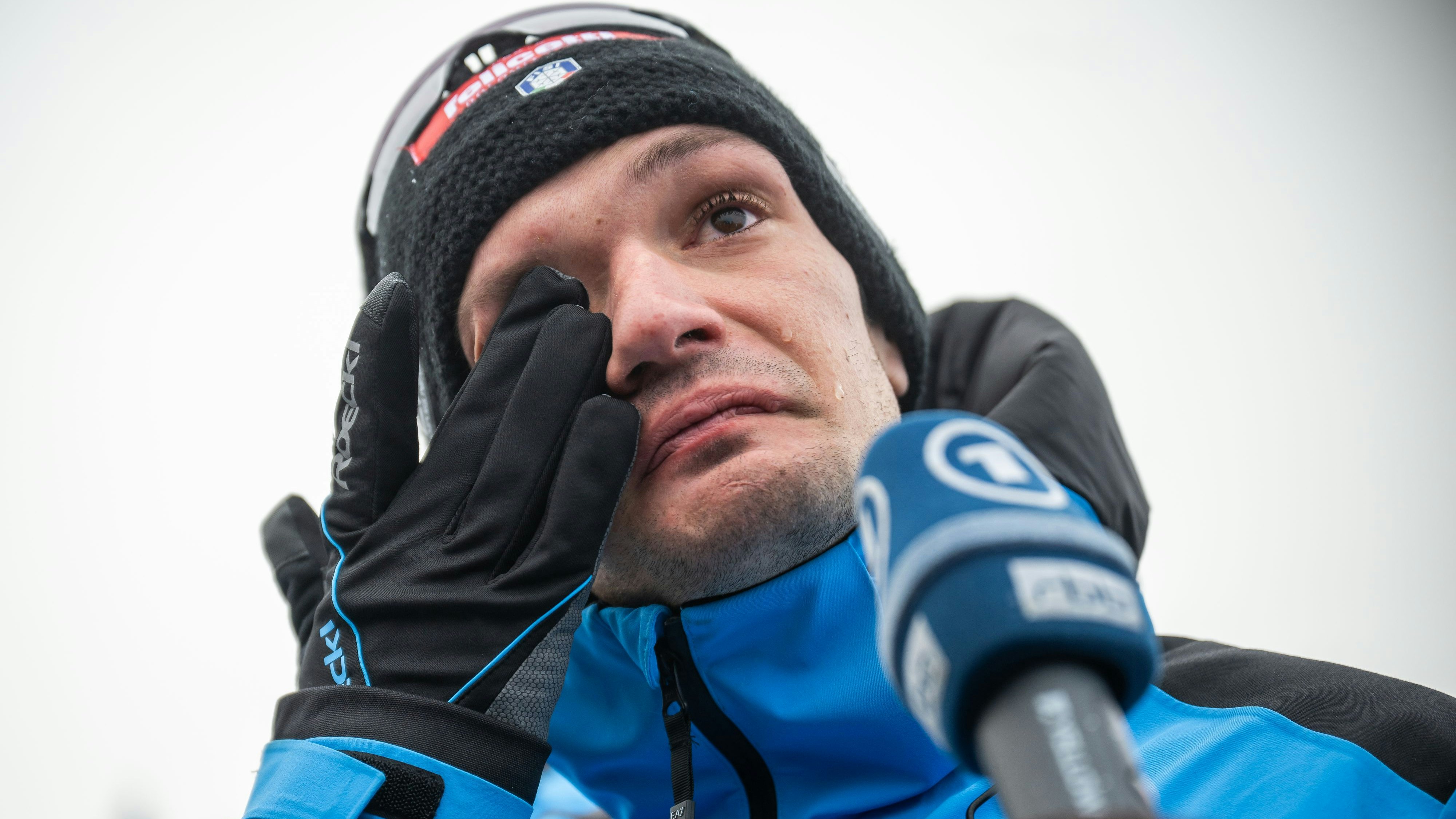 Heute.at - Star weint um toten Freund: Er sollte hier sein