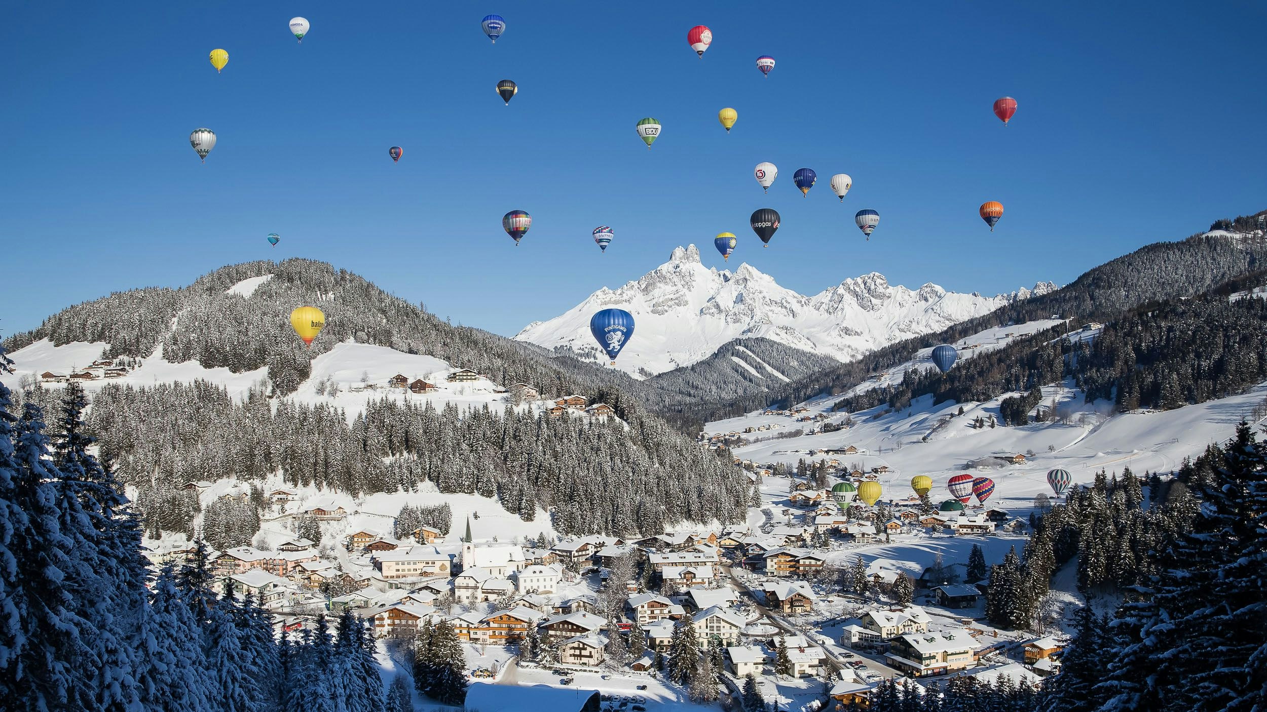 Zu den Filzmooser Heißluftballonwochen werden mehr als 50 Ballonteams aus 15 Nationen erwartet.