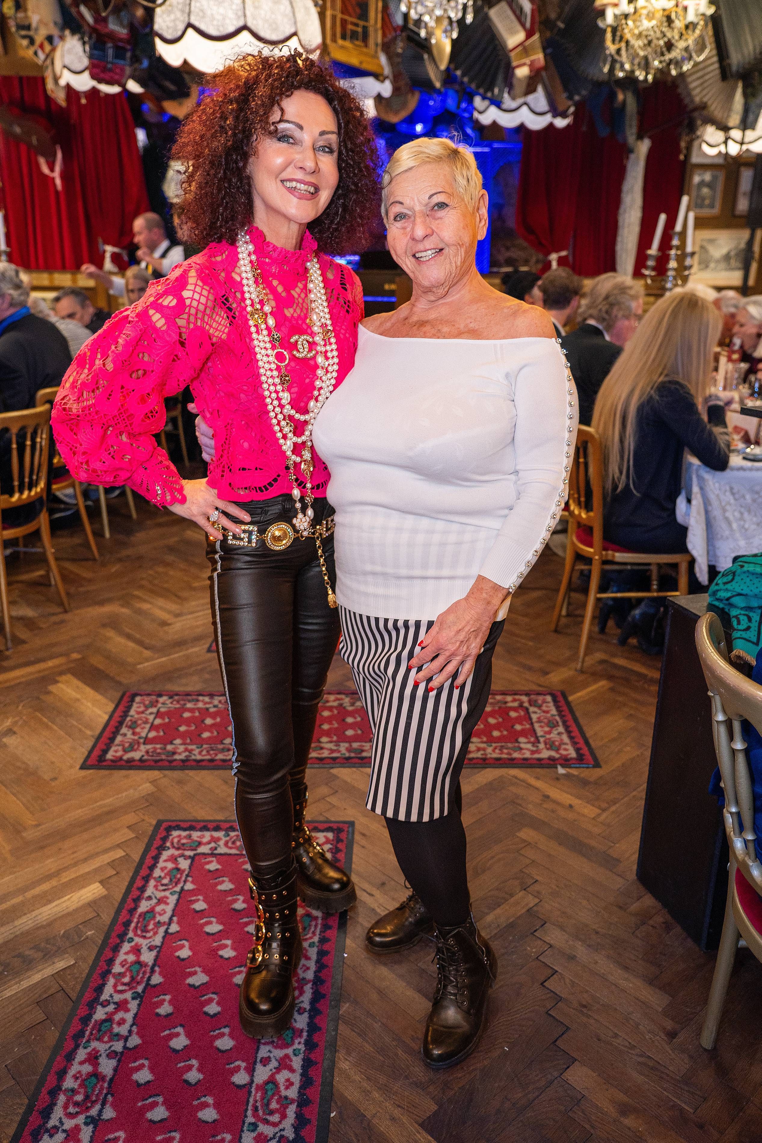 Heute.at - Mausi Lugner und Jazz Gitti eröffnen Society-Neujahr