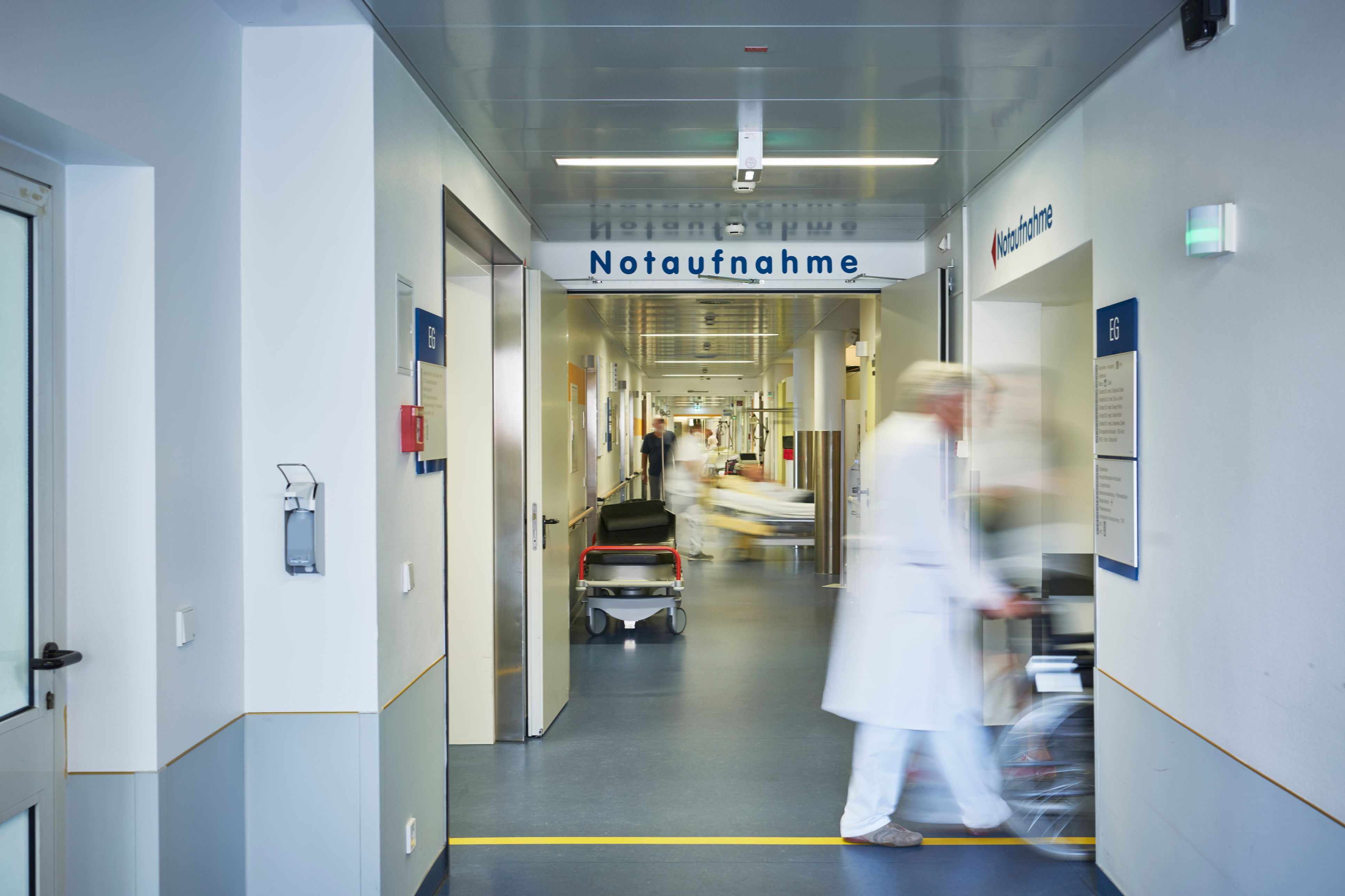 Heute.at - Mega-Grippewelle! Spitäler schränken Behandlungen ein