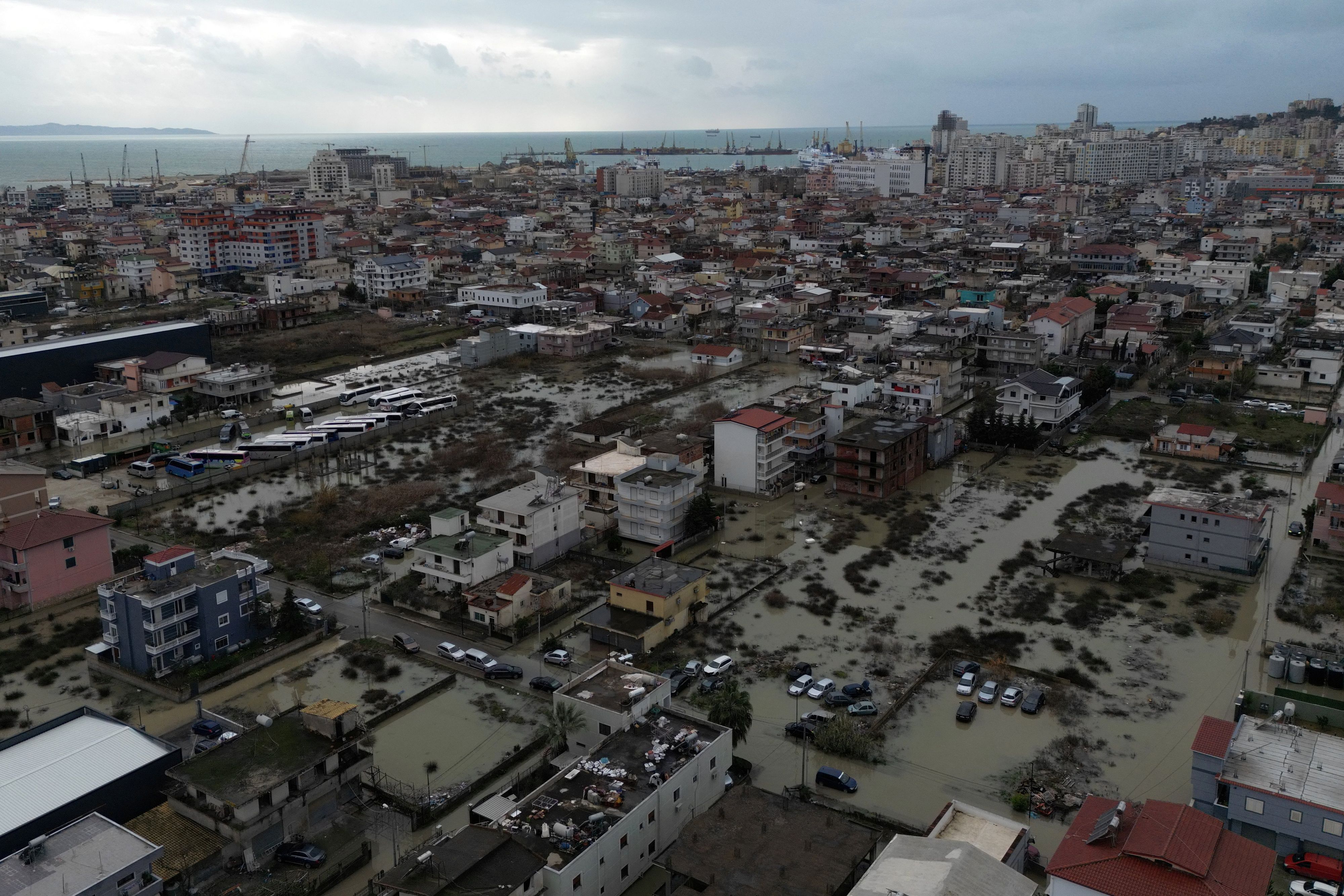 Heute.at - Balkan versinkt in Schnee und Regen – erste Todesopfer