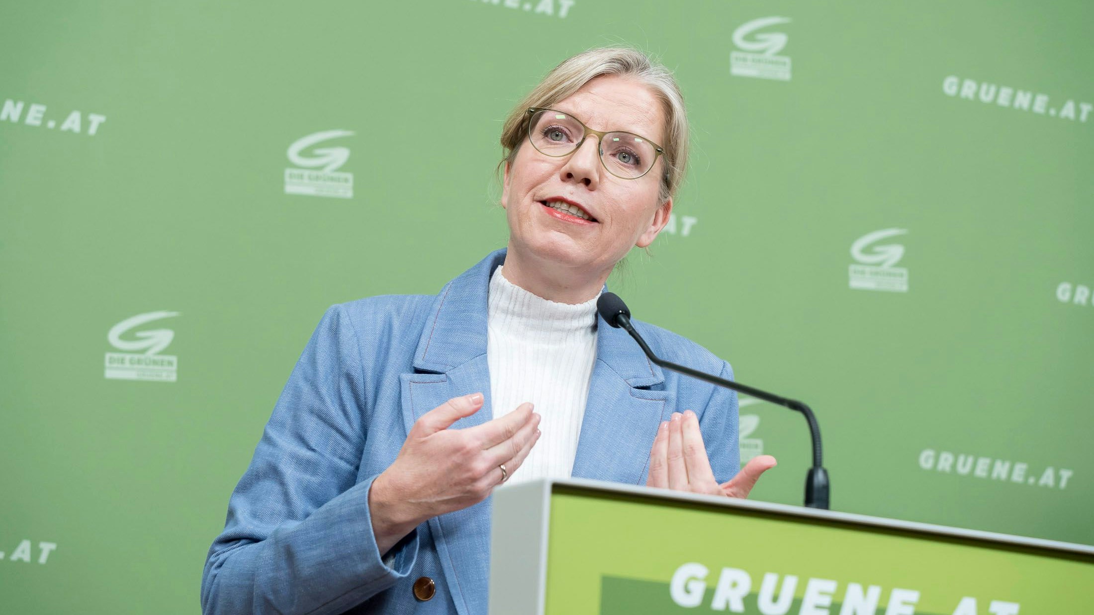 Heute.at - Preissenkung! Gewessler fordert 5-Cent-Strom