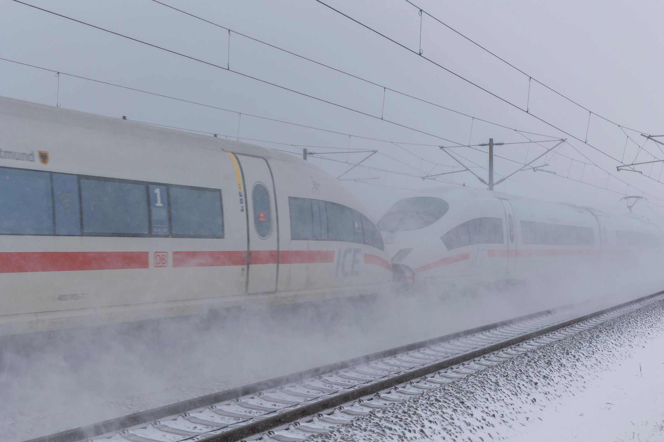 Heute.at - Wintersturm legt Bahnverkehr in Norddeutschland lahm