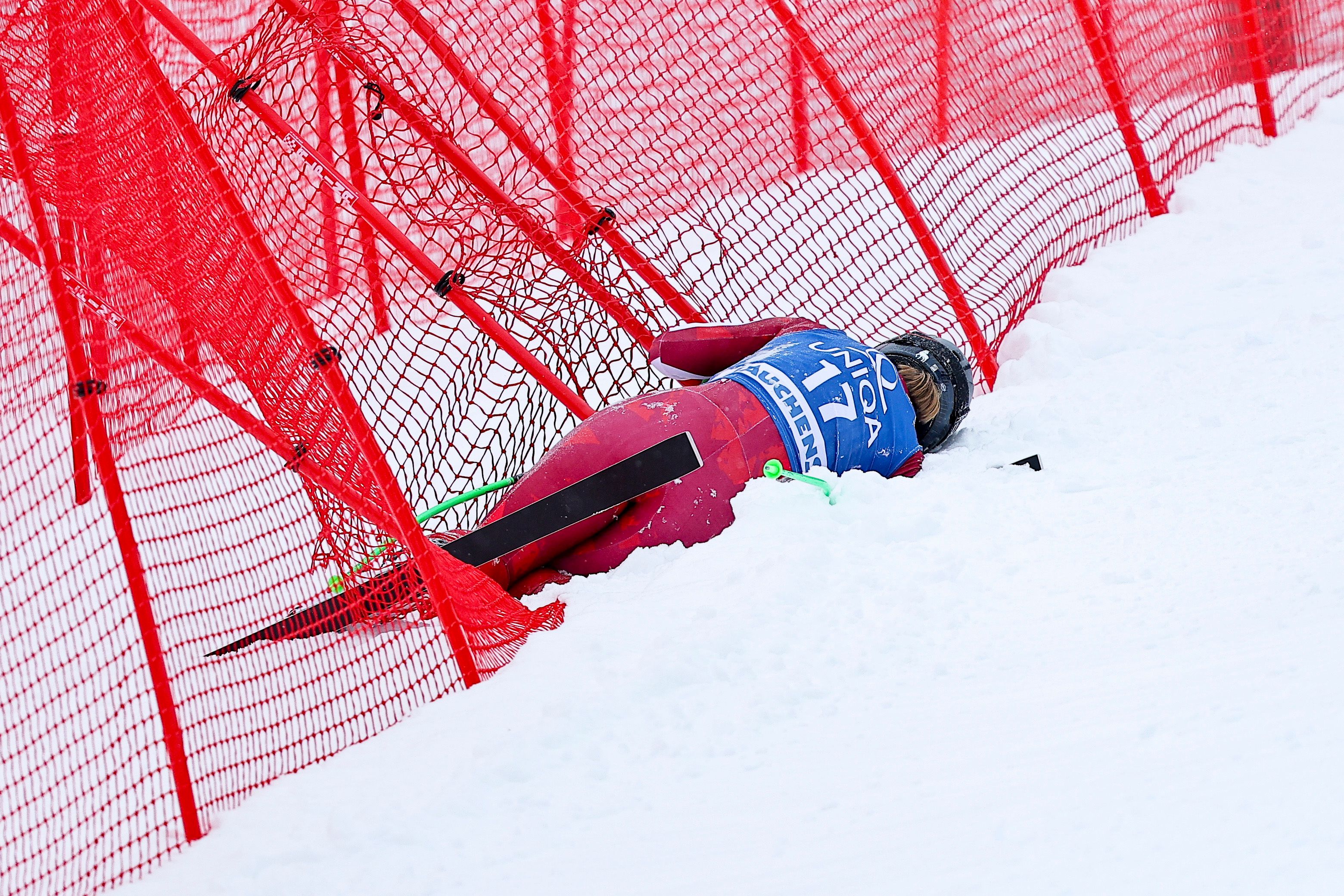 Heute.at - ÖSV-Ass stürzt – Hubschrauber muss sie bergen