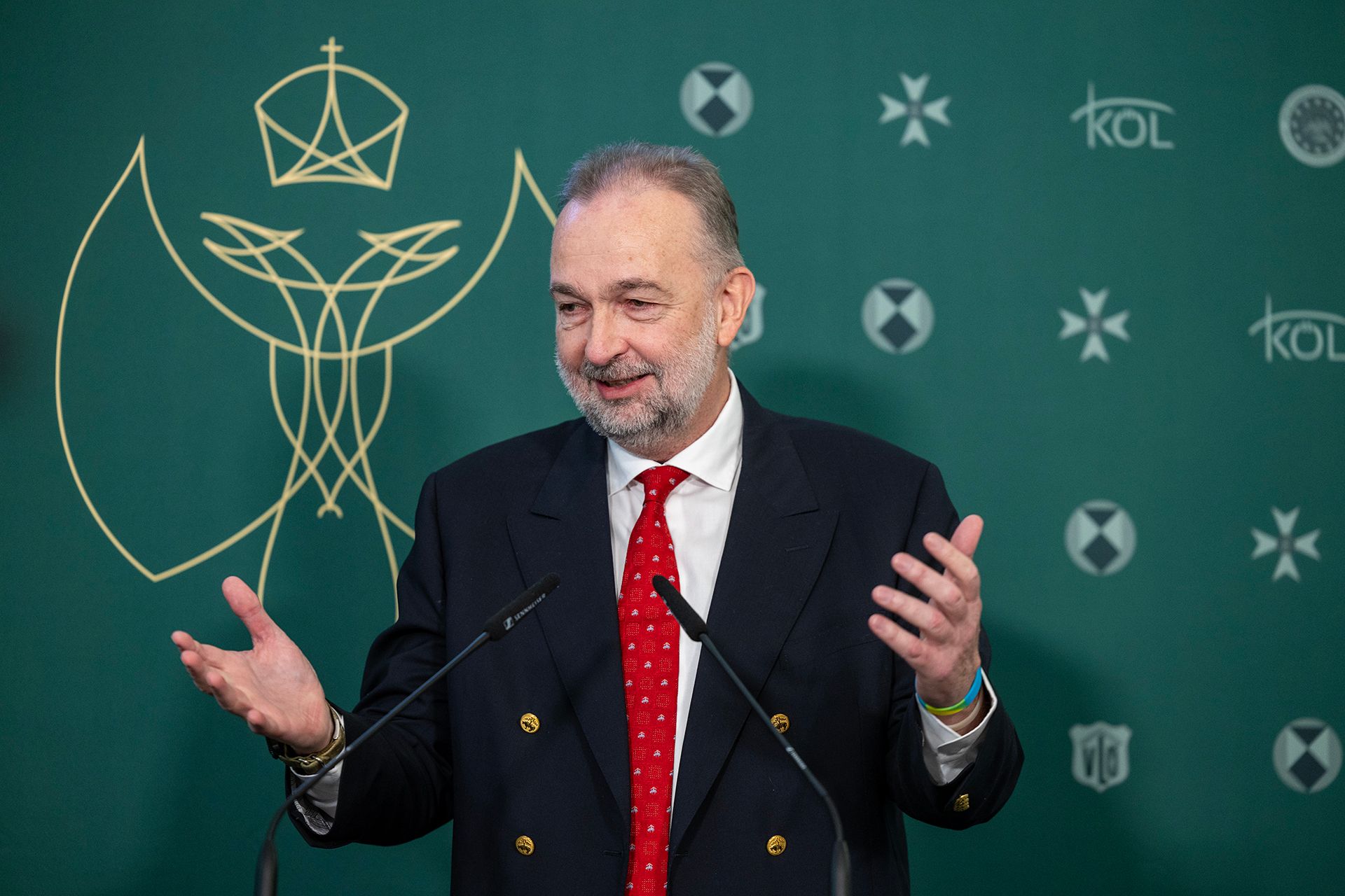 Heute.at - Habsburg wettert gegen falsche Patrioten und Putin