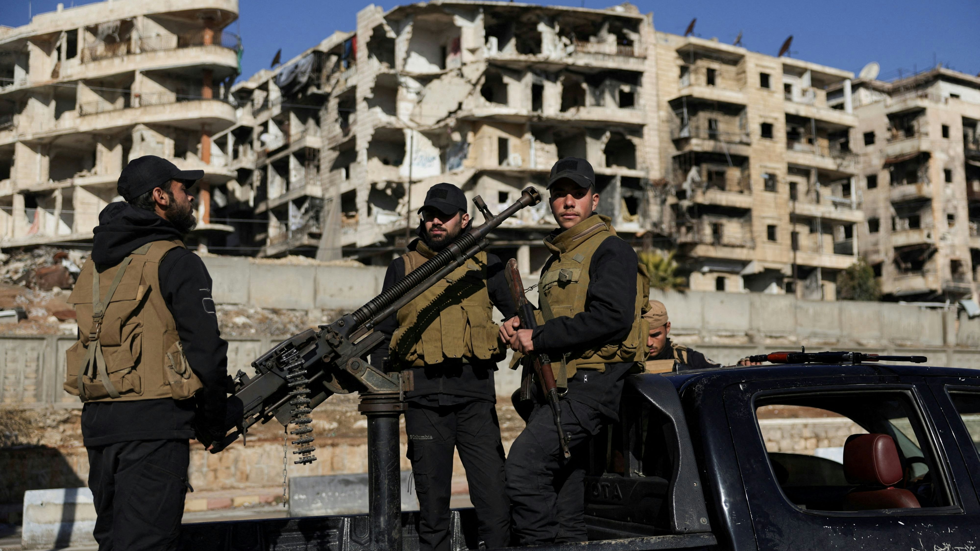 Heute.at - Kurdische Kämpfer aus Aleppo abgezogen