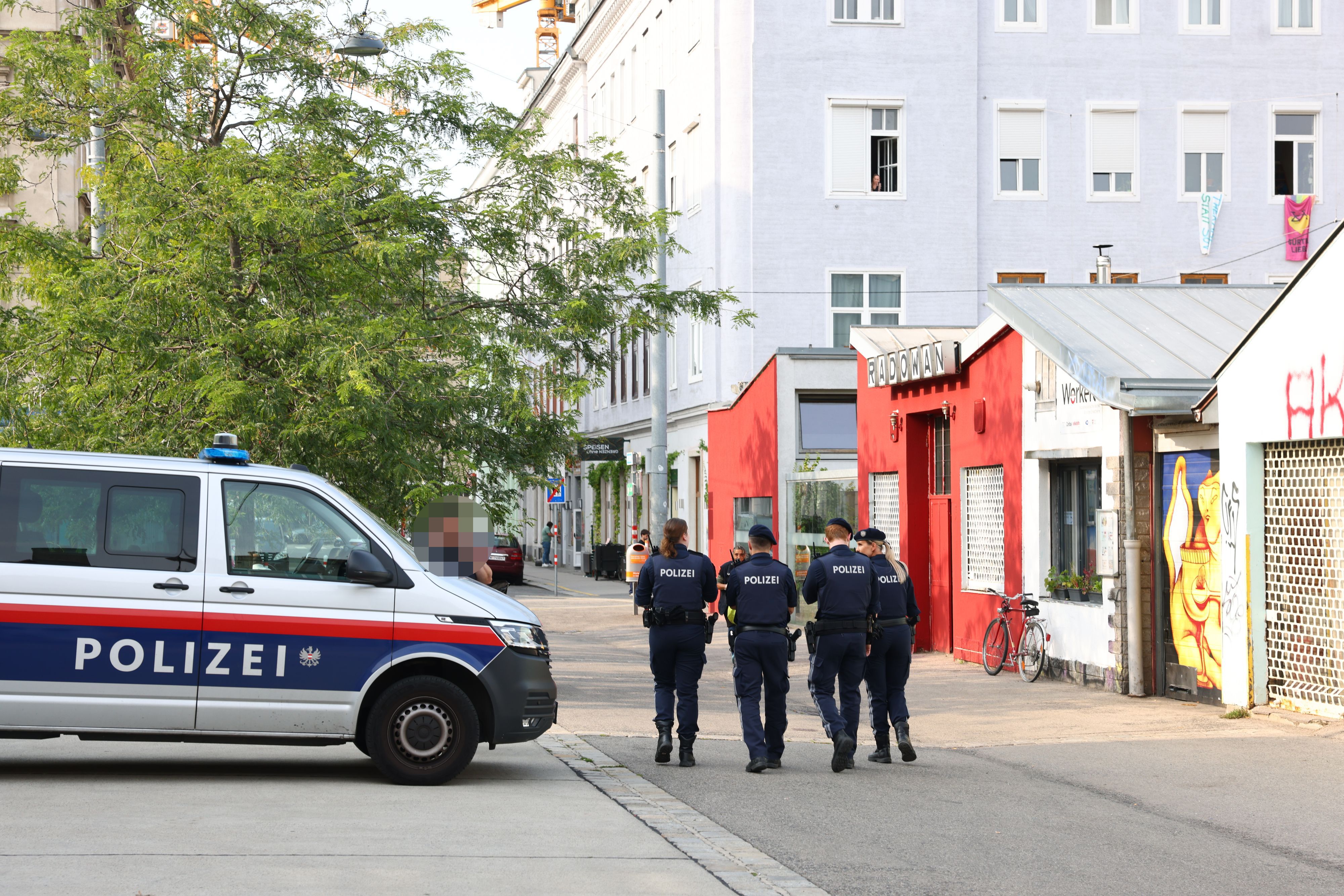 Heute.at - Gewalt am Yppenplatz – Waffenverbot dürfte bleiben