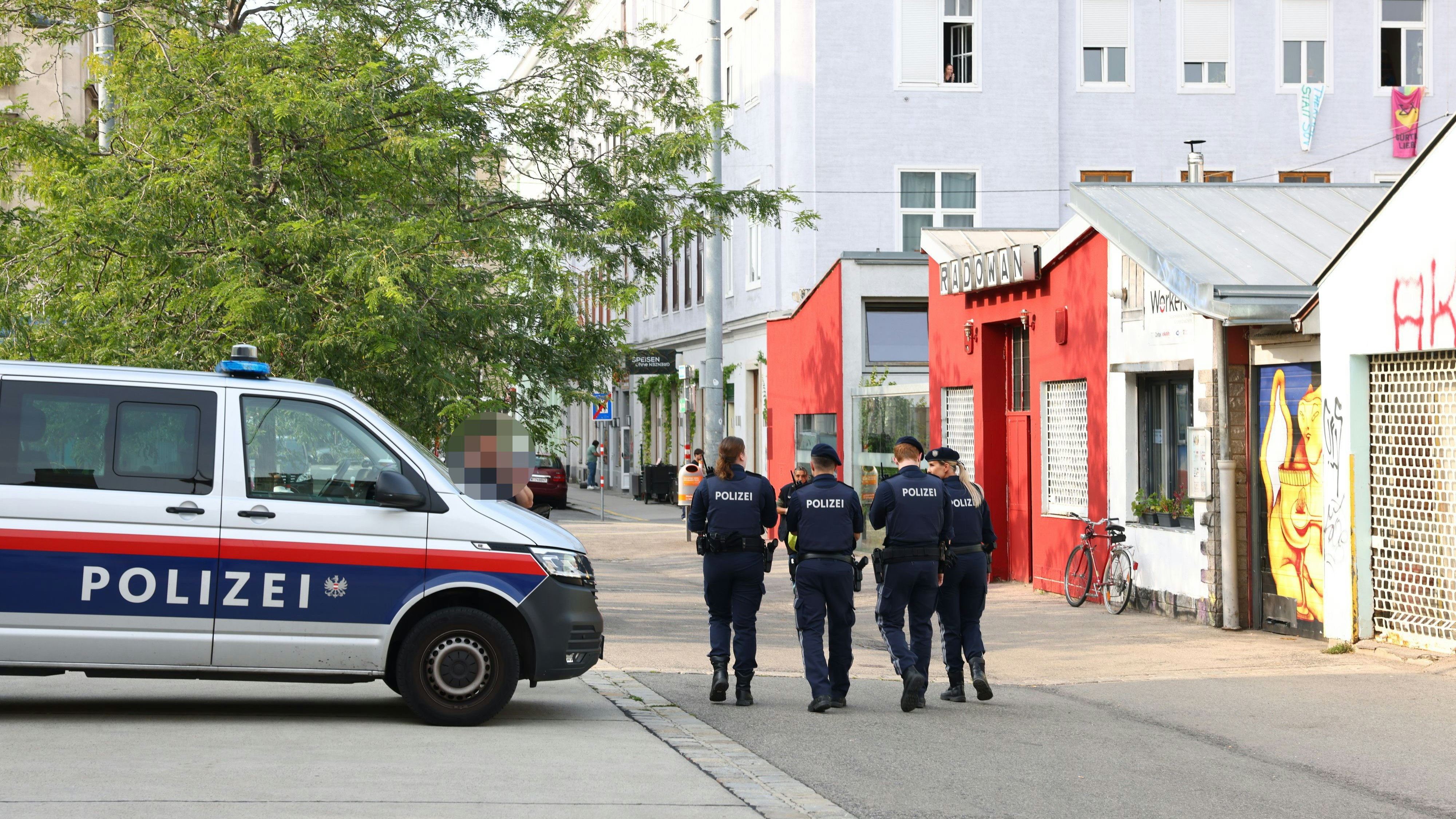 Heute.at - Gewalt am Yppenplatz – Waffenverbot dürfte bleiben