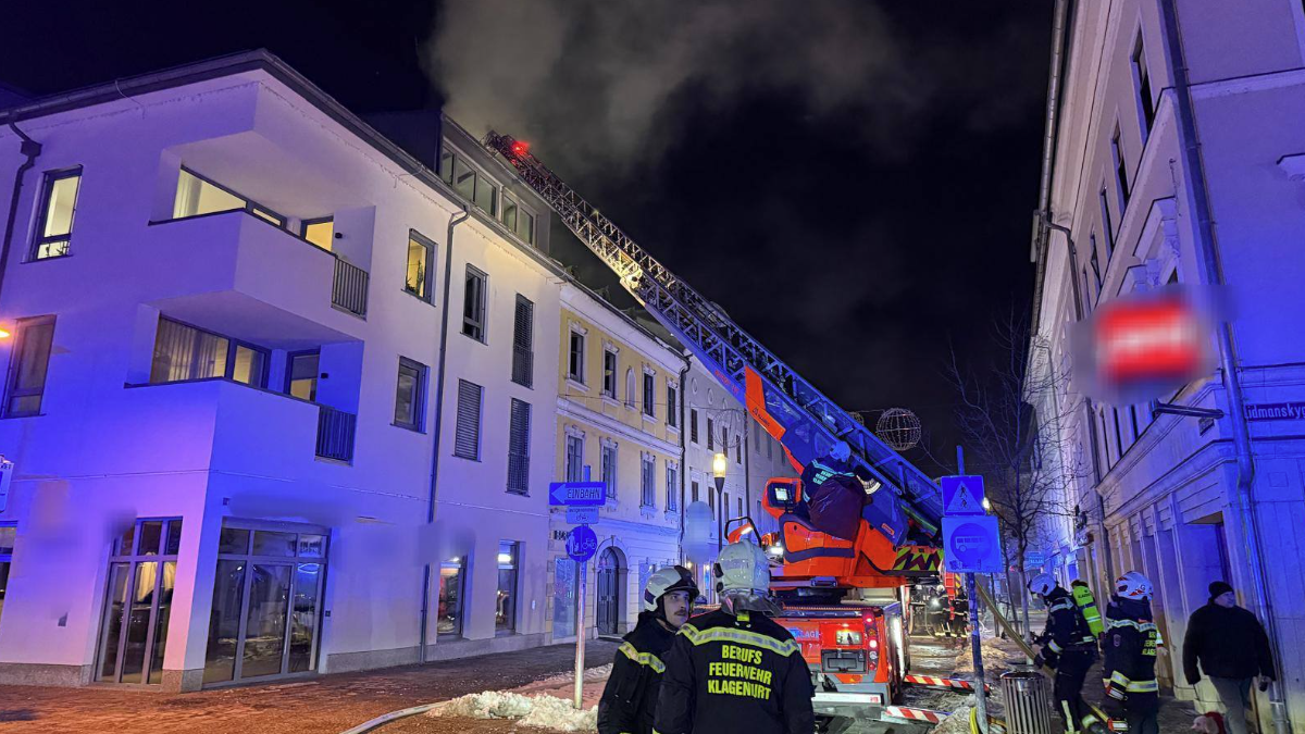 Heute.at - Brand in Wohnhaus – Bewohner ergreifen die Flucht
