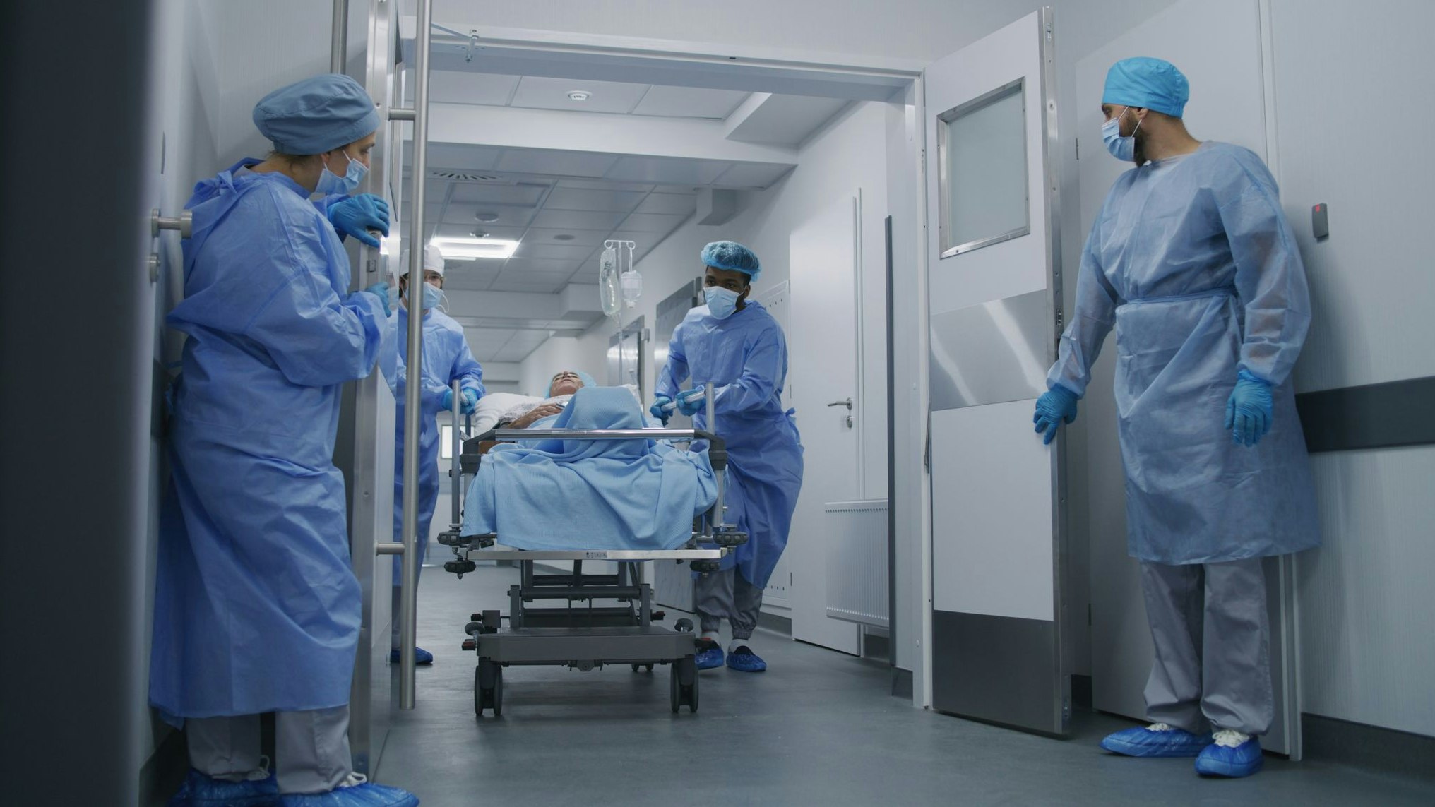 Heute.at - 800.000 Fälle! Virus-Tsunami rollt über Italien