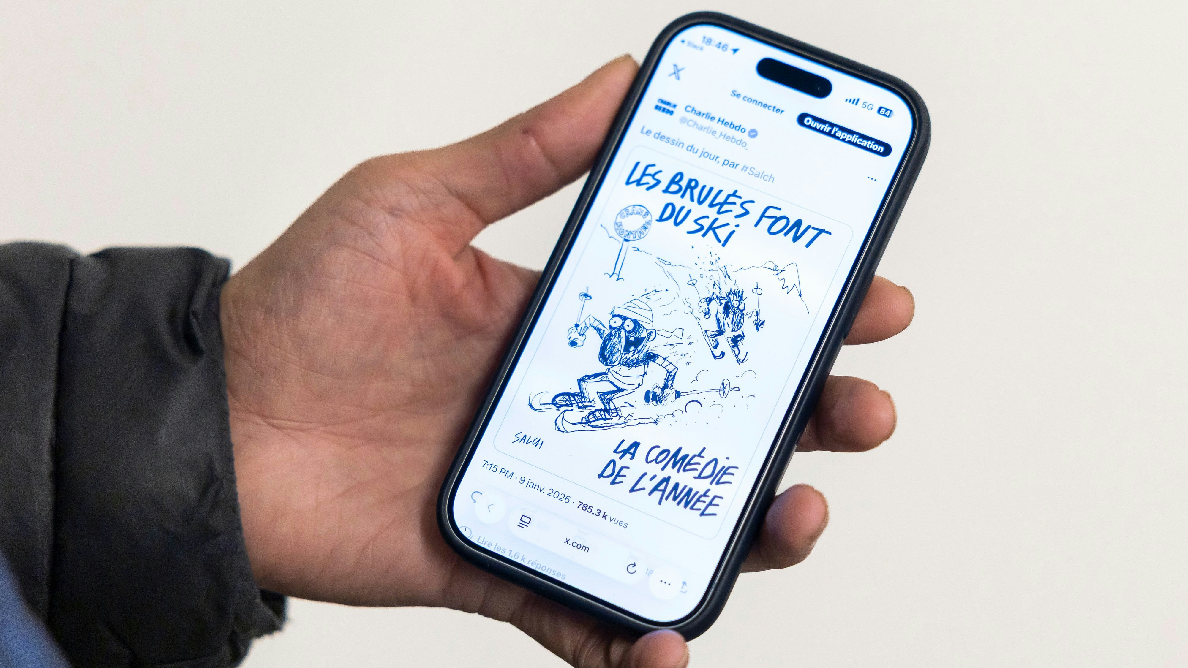 Heute.at - Charlie-Hebdo-Cartoon zeigt Brandopfer beim Skifahren