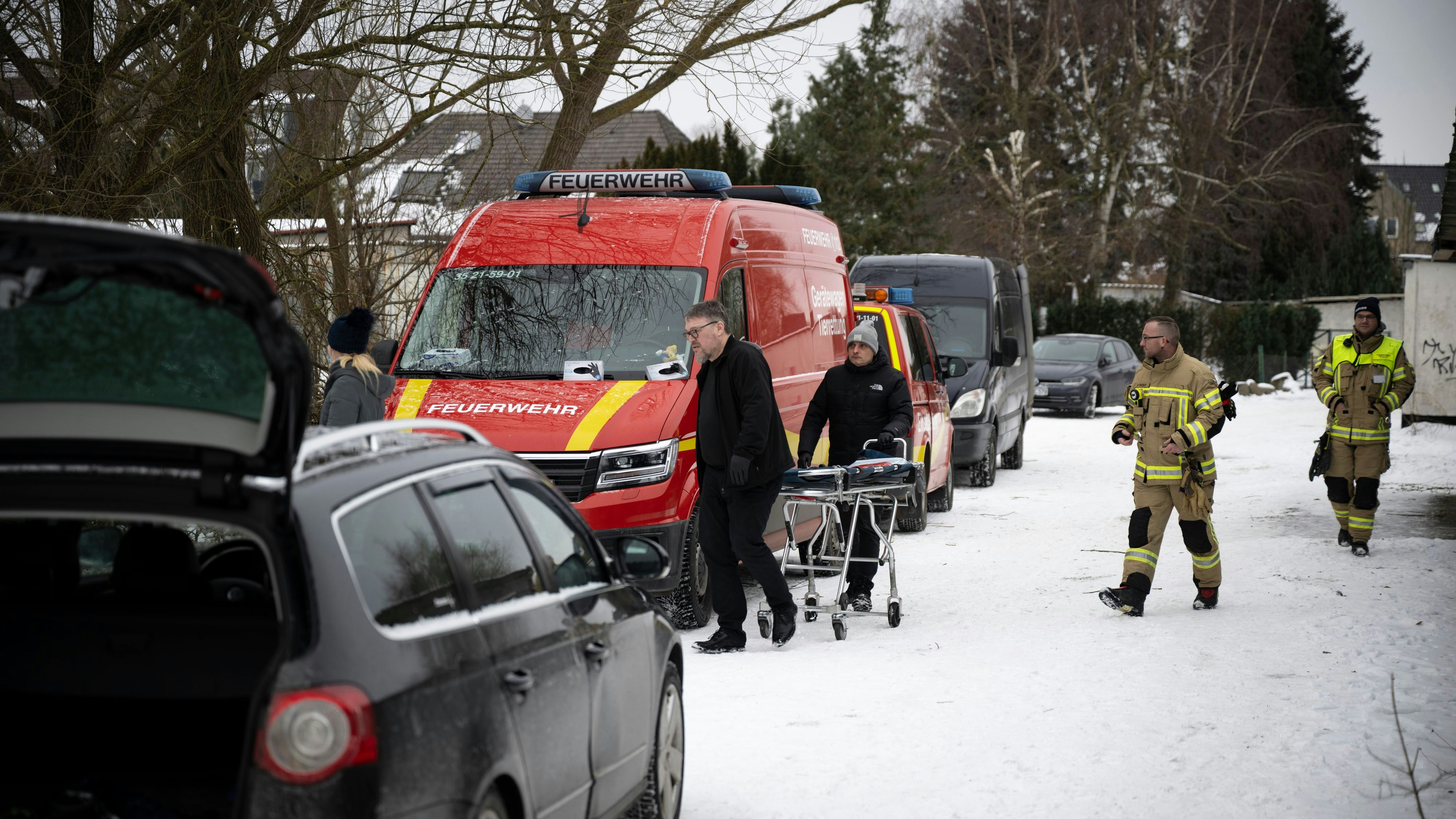 Heute.at - Mann (40) stirbt vor laufender Kamera im eisigen Wasser