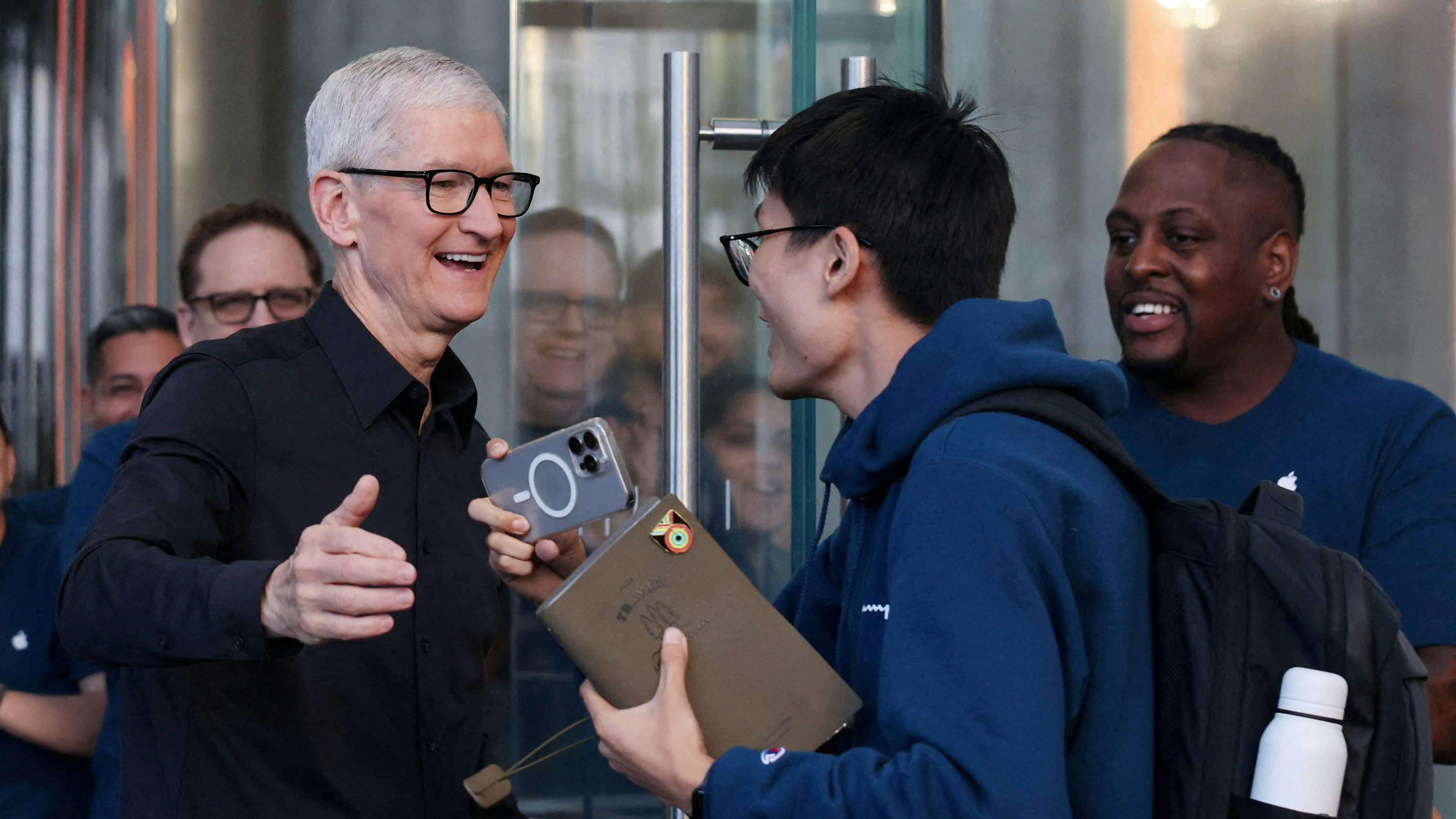 Heute.at - Enthüllt! So viel verdient Apple-Chef Tim Cook wirklich