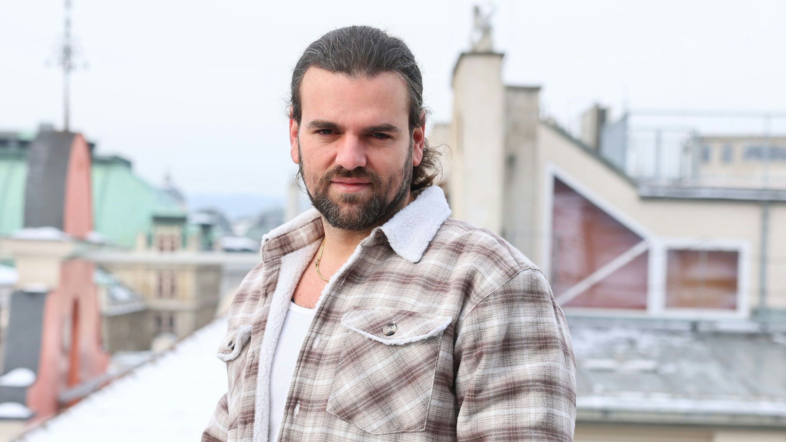 Heute.at - ESC-Song... vielleicht – Sidrit überrascht mit Video