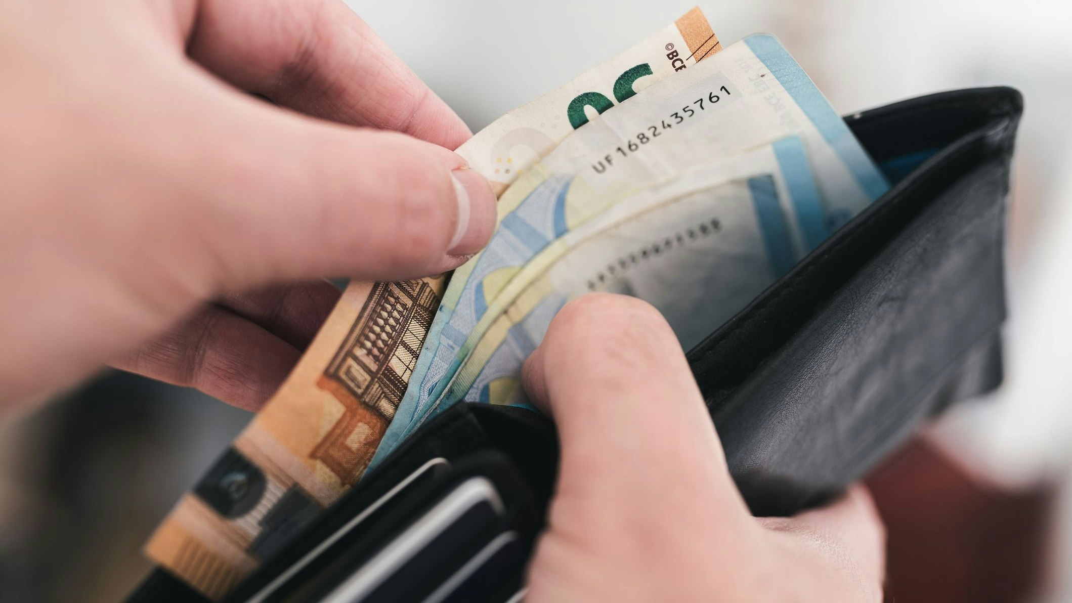 Heute.at - Männer machen doppelt so viele Schulden wie Frauen