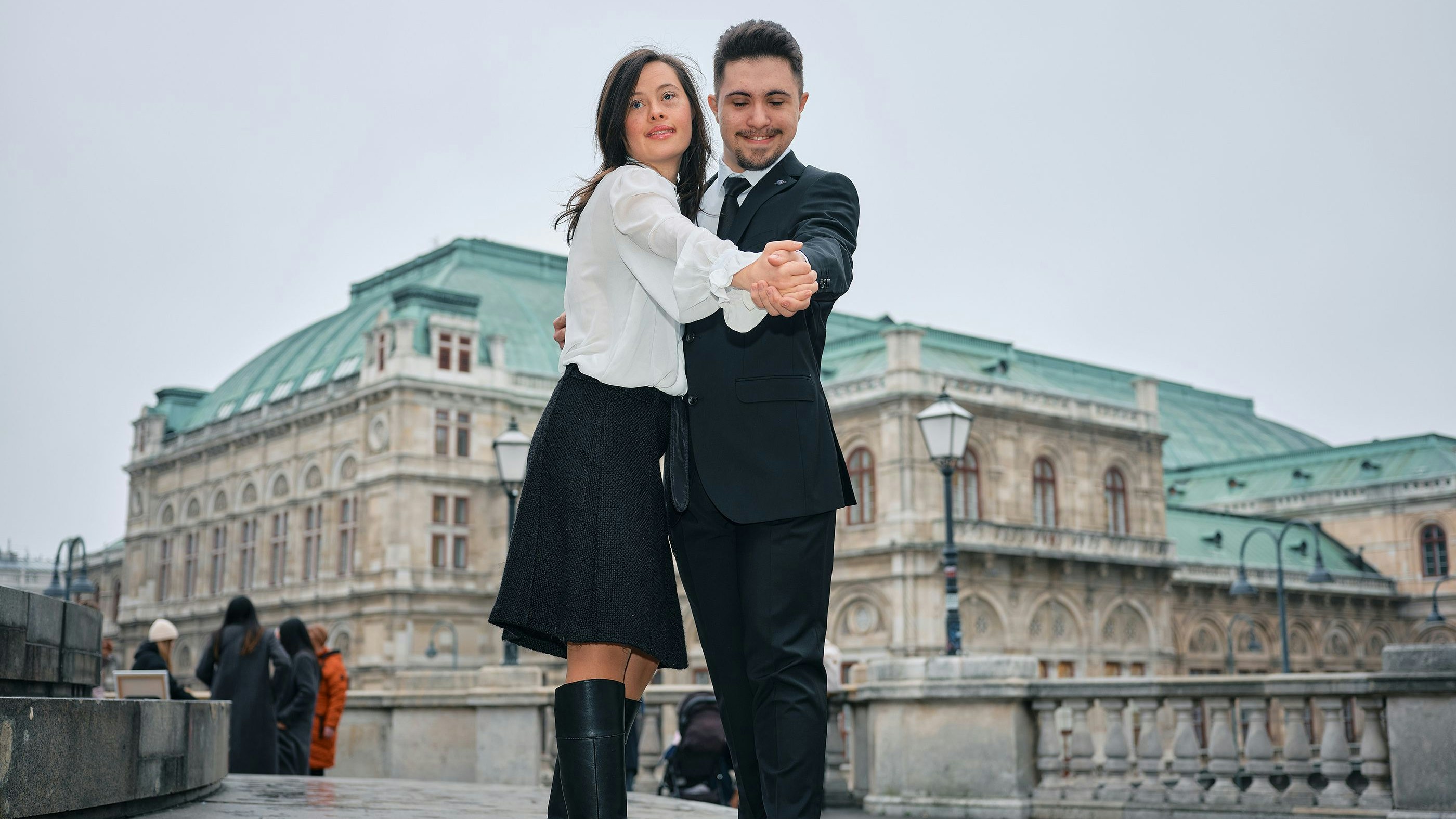 Heute.at - Vom Traum zum Parkett: Dieses Paar eröffnet Opernball