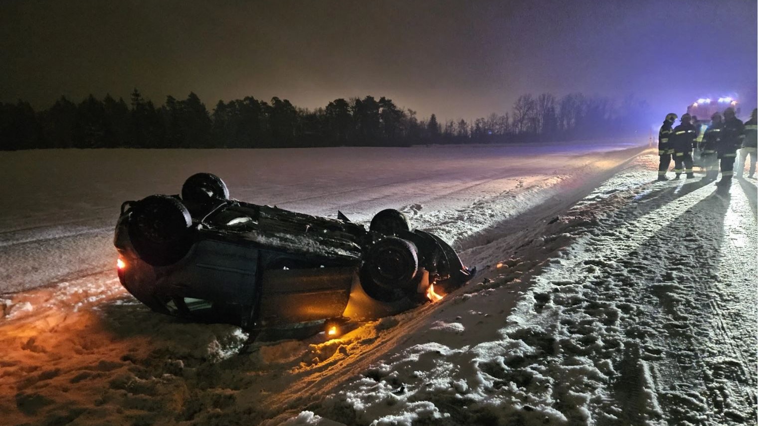 Heute.at - Pkw überschlug sich – Feuerwehr und Polizei vor Ort