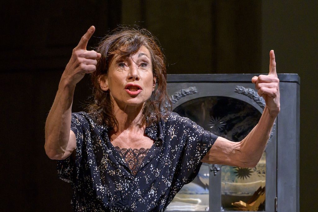 Heute.at - Gewinne Karten für Rose im Theater Hamakom