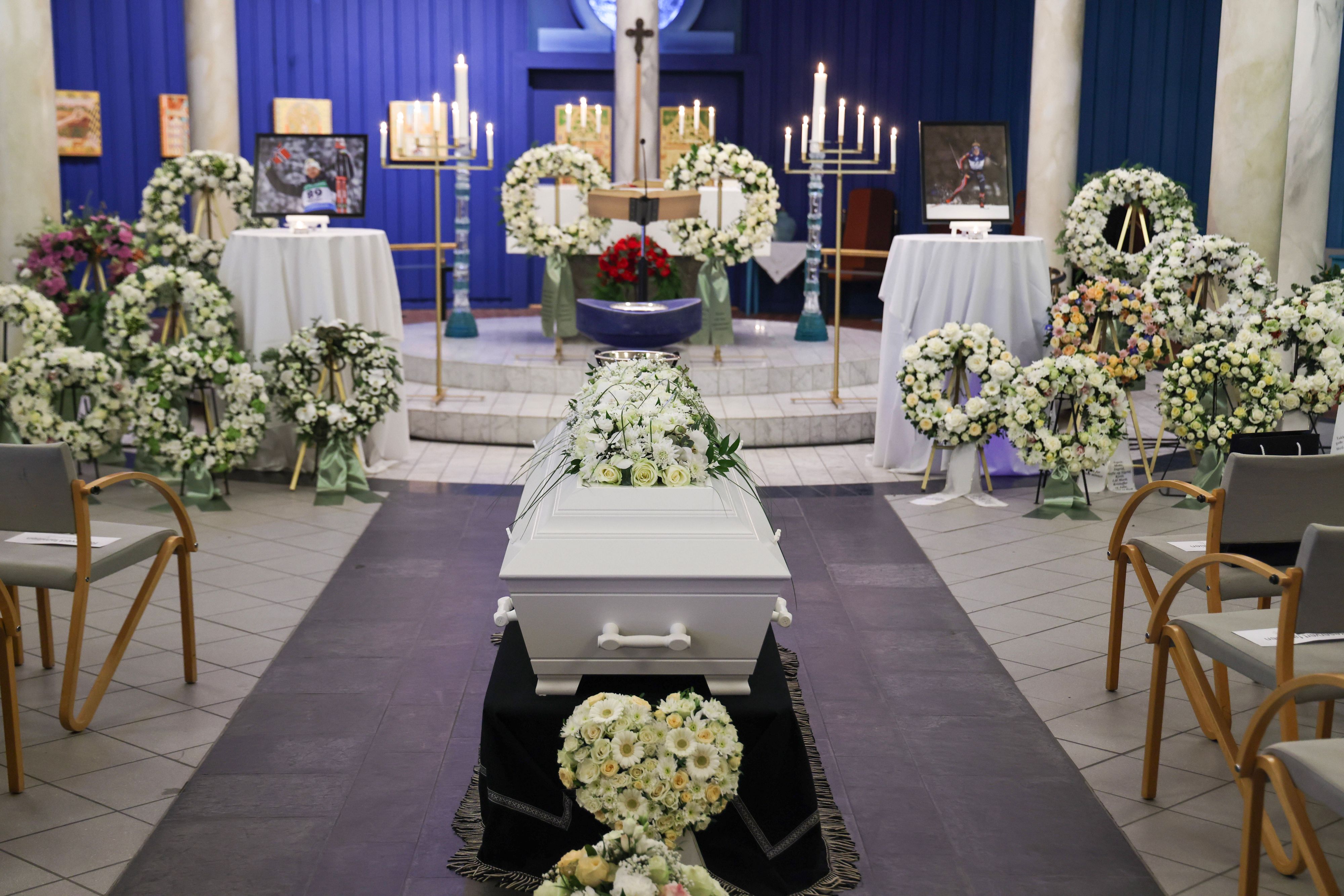 Heute.at - Im Herzen weiterleben – toter Ski-Star beigesetzt