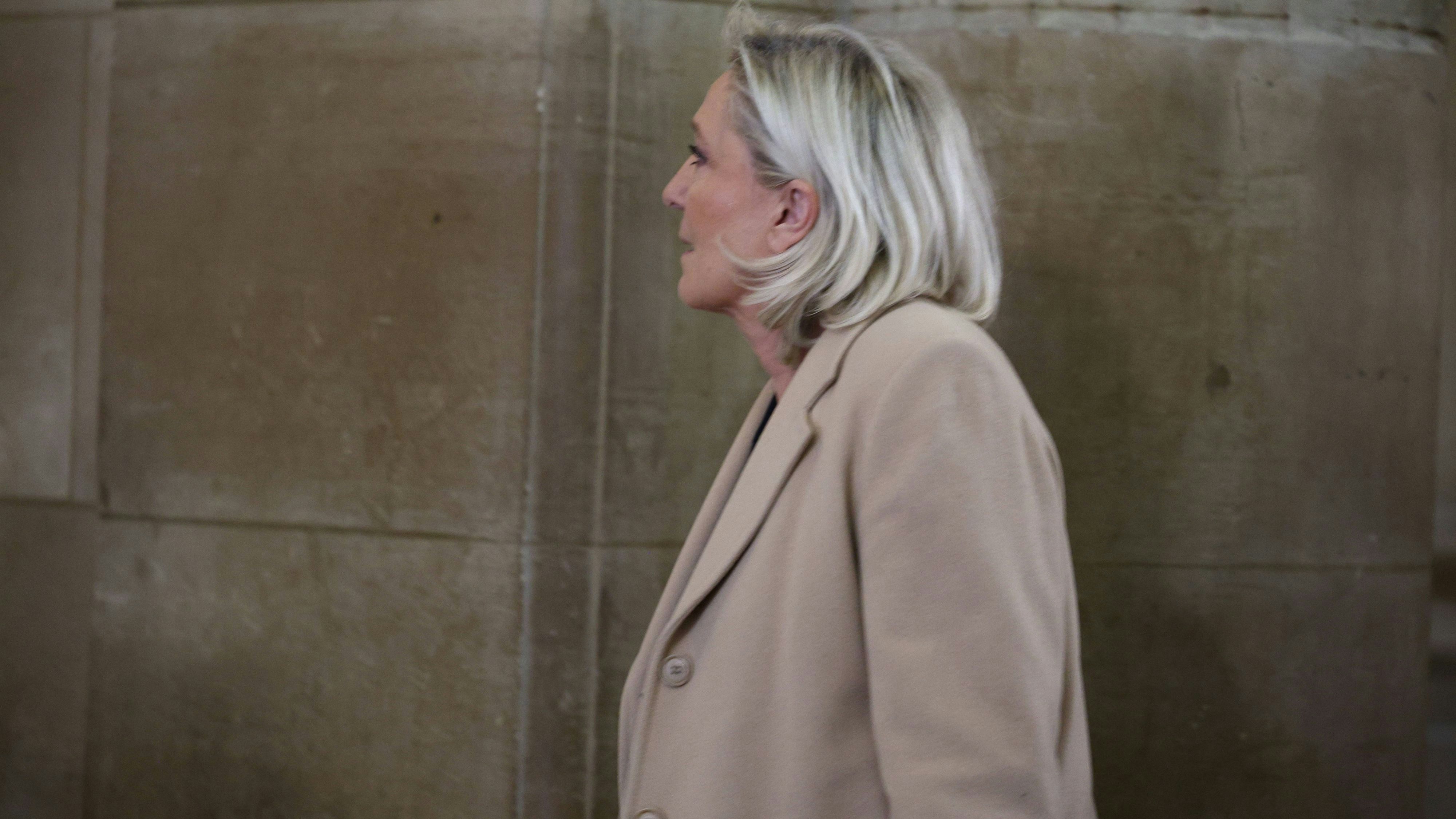 Heute.at - Gericht entscheidet über Le Pens Polit-Zukunft