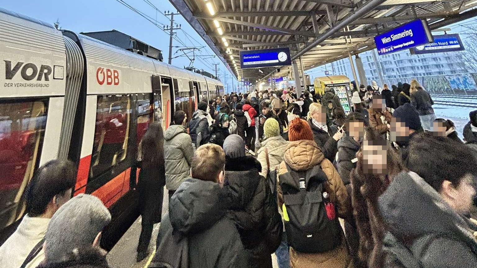 Heute.at - Blitzeis-Hammer legt Züge und Verkehr völlig lahm