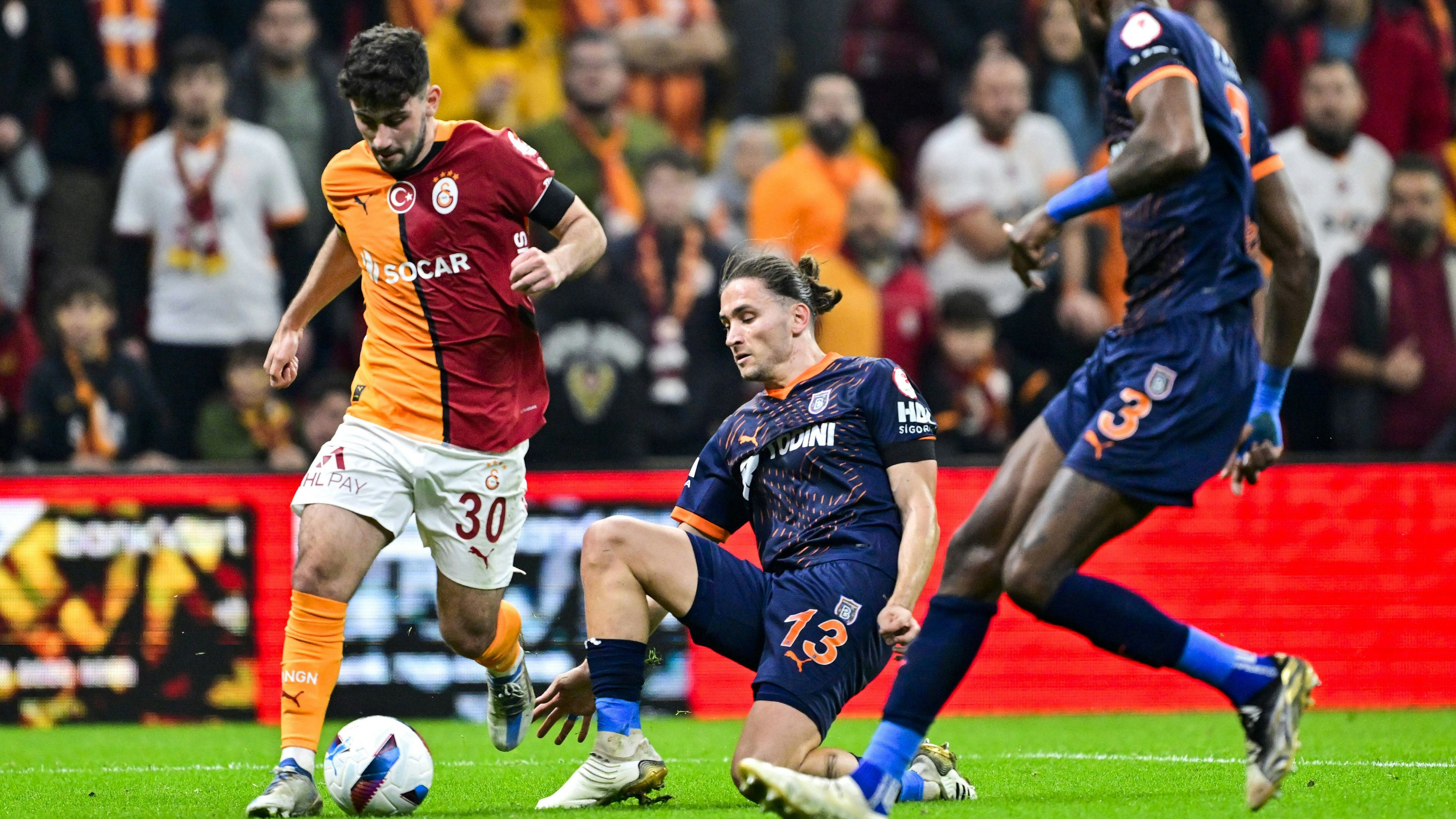 Heute.at - Neue Chance? Demir bei Galatasaray in der Startelf