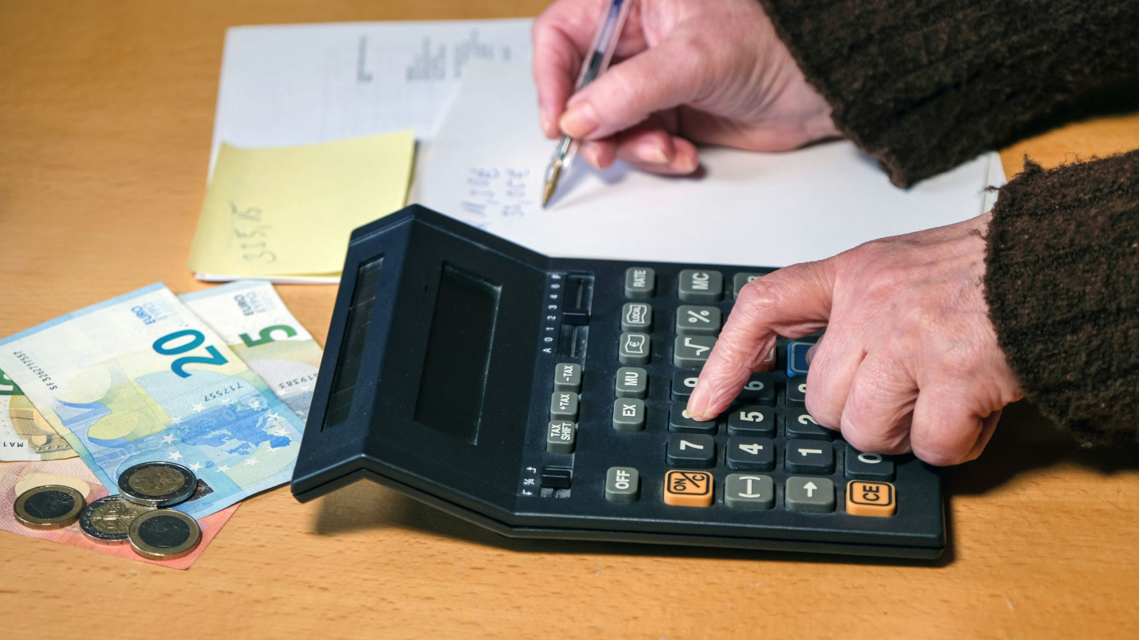 Heute.at - Wenig Pension! 63 % fürchten Arbeit bis ins hohe Alter