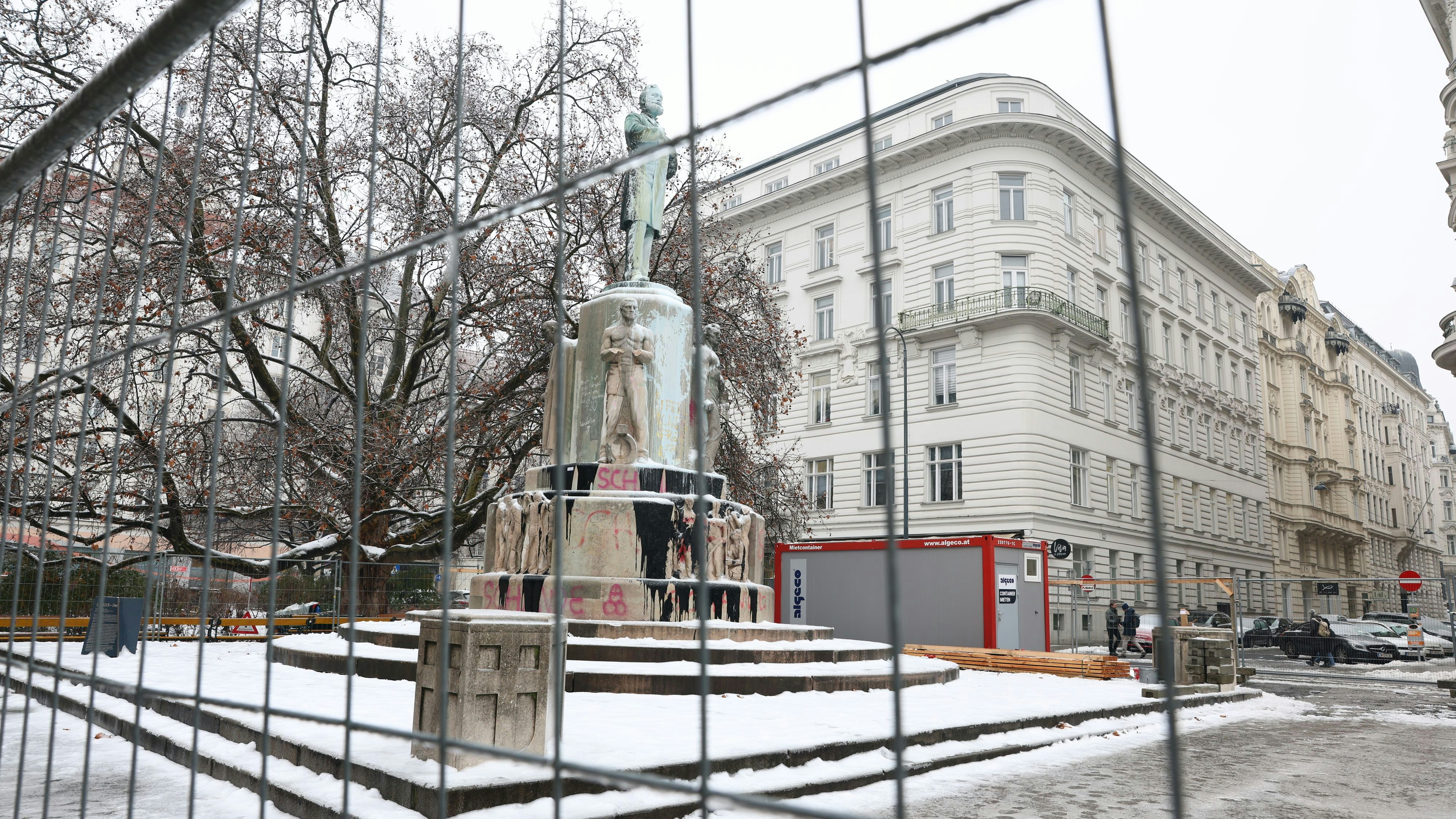 Bis Sommer soll das Denkmal gekippt werden.