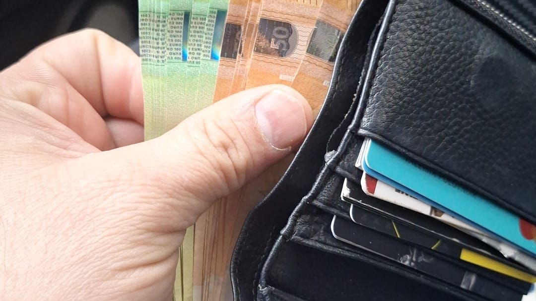 Über 1.500 Euro befanden sich in der gefundenen Geldbörse.