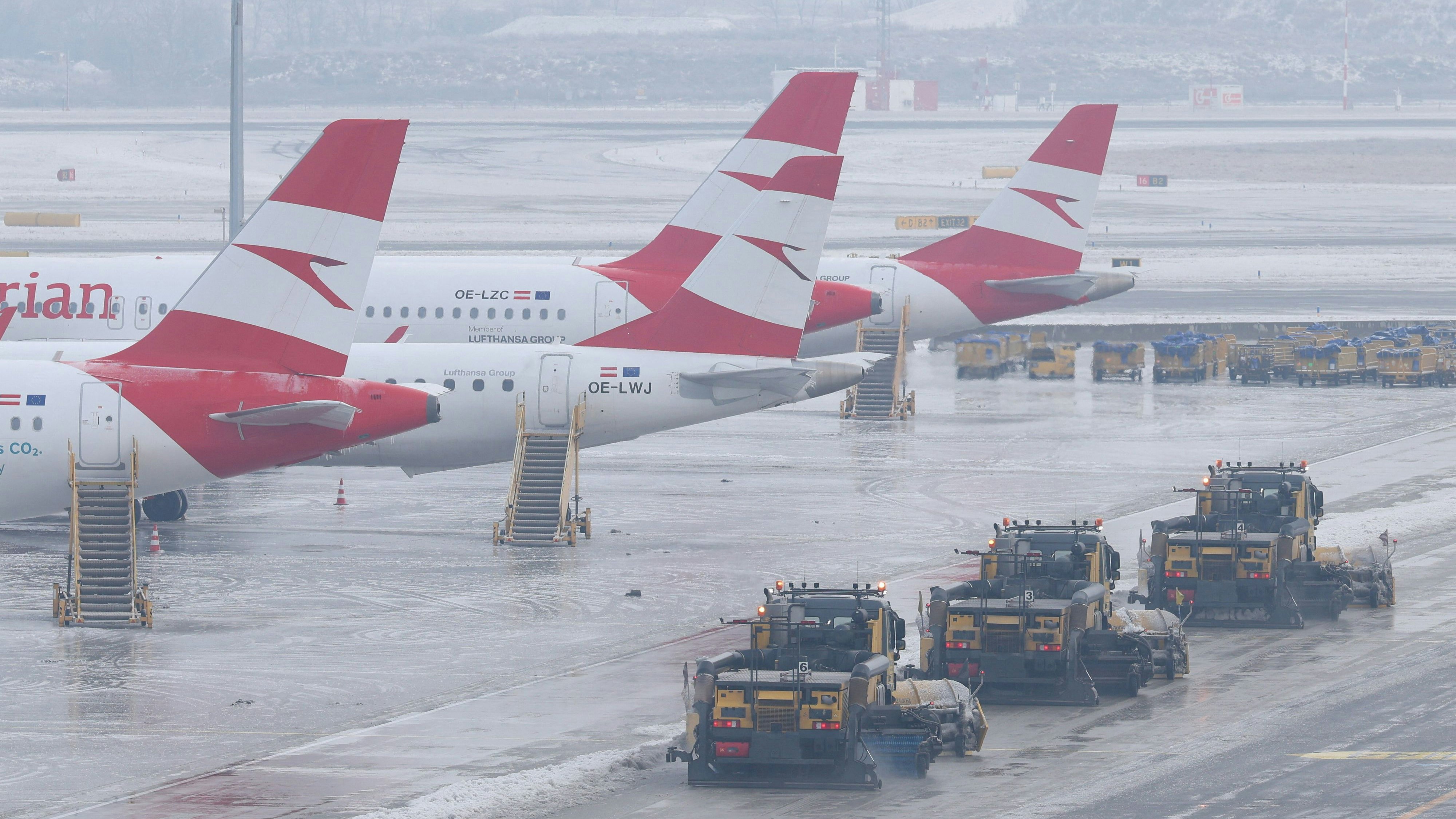 Heute.at - Airport Wien stundenlang gesperrt – Keine Entschädigung