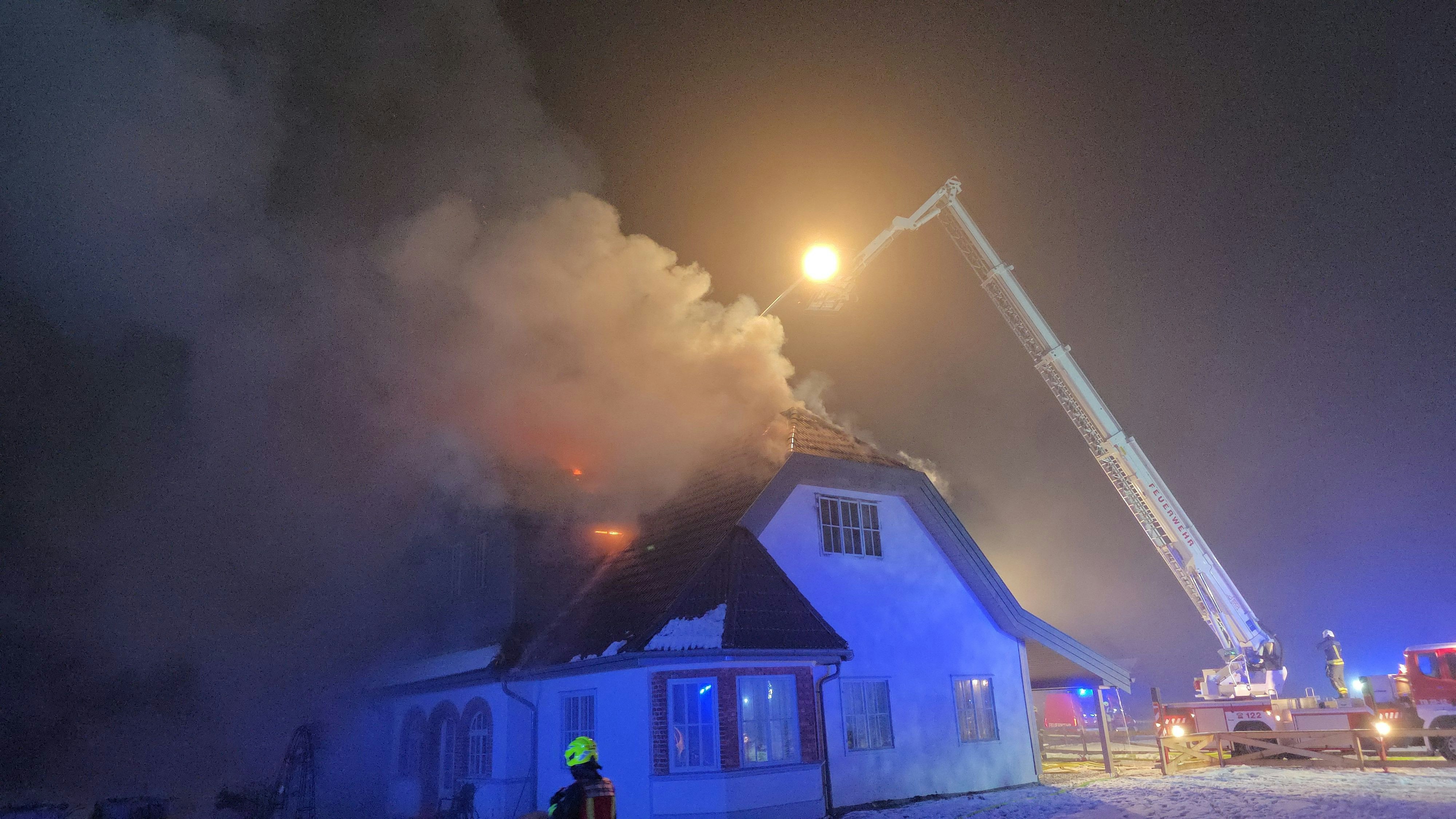 Heute.at - Brand-Alarm in Purgstall: Bewohner rettet seine Familie