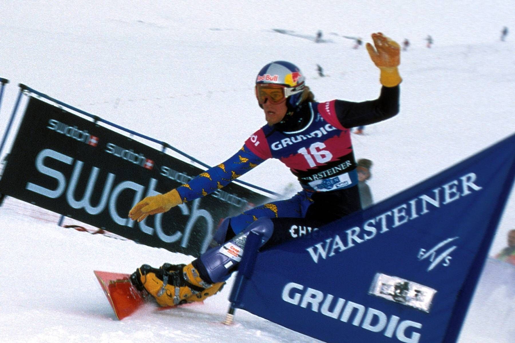 Ueli Kestenholz bei einem Snowboard-Event in Sölden 2000.
